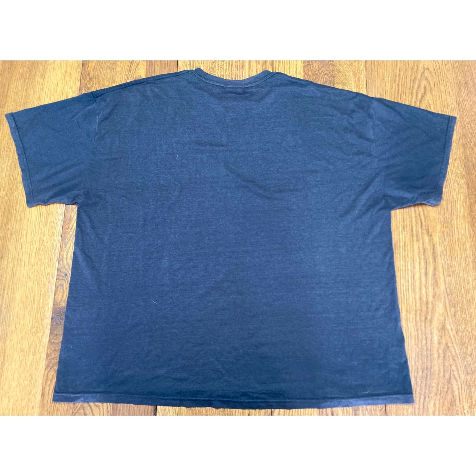 Disney VINTAGE Disney Peter Pan T-Shirt Men 2XL Black Cotton Logo Short Sleeve Crew Neck Movie Theme 1990s Size US XXL / EU 58 / 5 - 5 Thumbnail