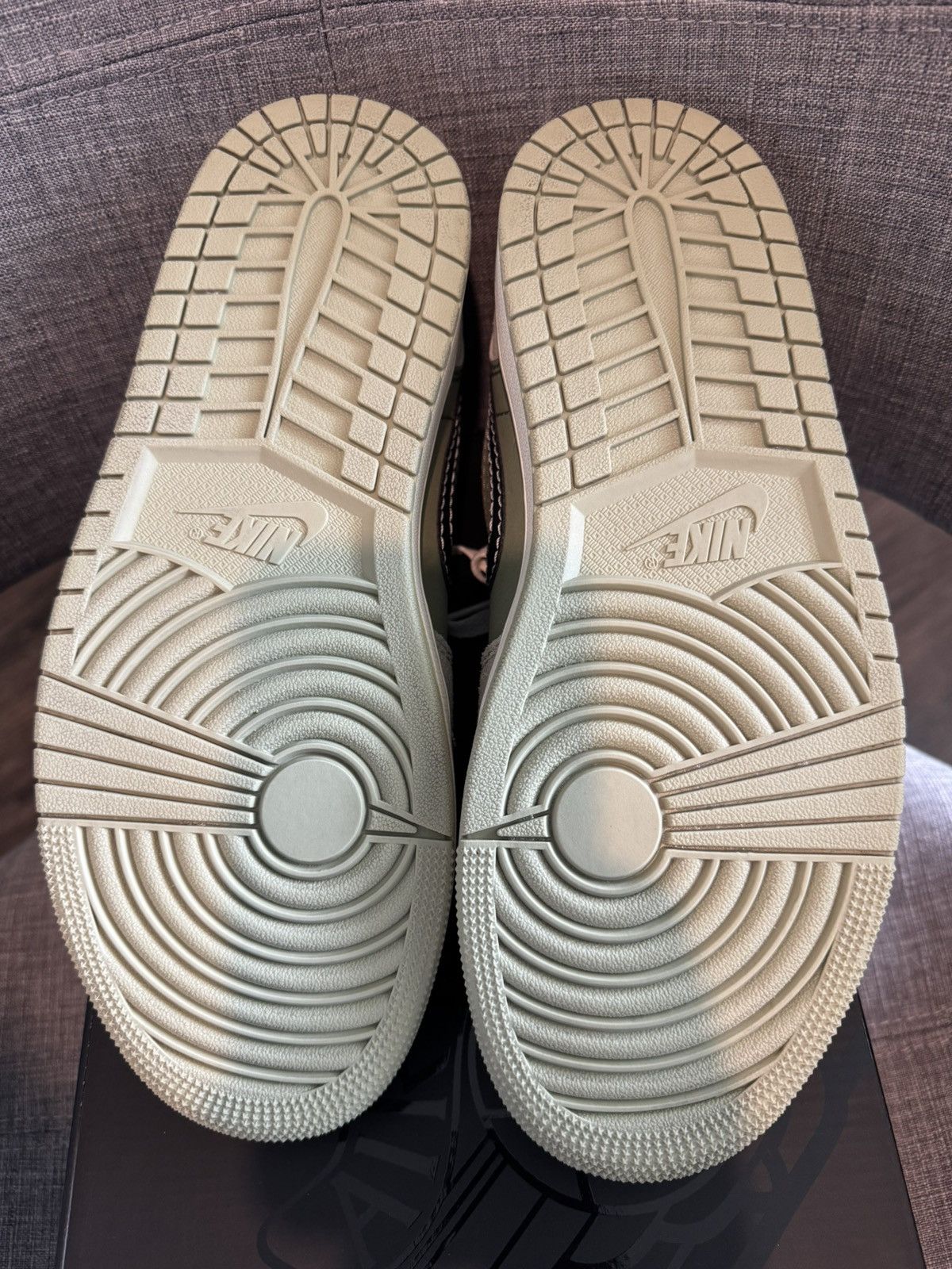 Jordan Brand Air Jordan 1 Low SE Craft Size US 9 / EU 42 - 8 Thumbnail
