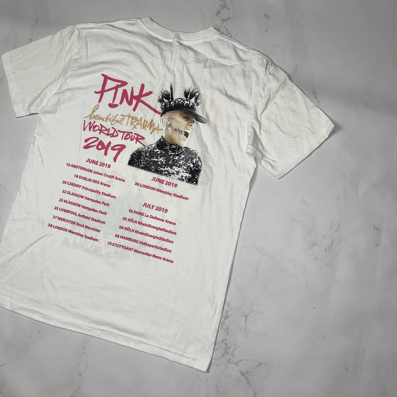 Vintage Band Tees Pink Beautiful Trauma World Tour 2019 T-Shirt M Size US M / EU 48-50 / 2 - 12 Thumbnail