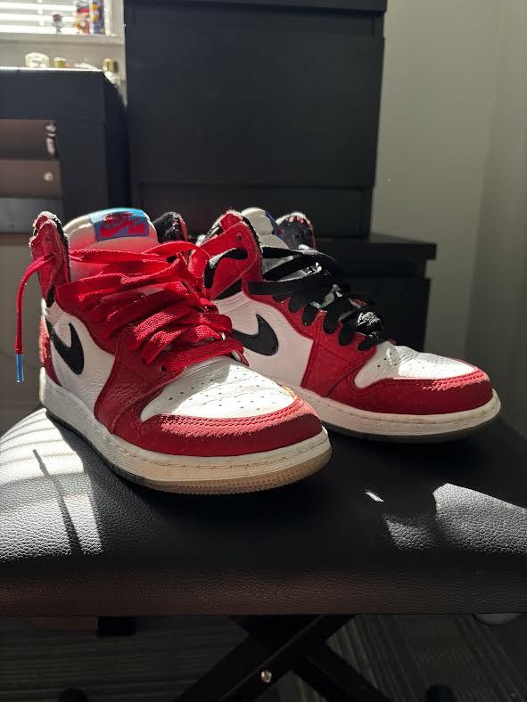 Nike Air Jordan 1 Retro High GS 'Origin Story' Size US 5.5 / IT 35.5 - 4 Thumbnail