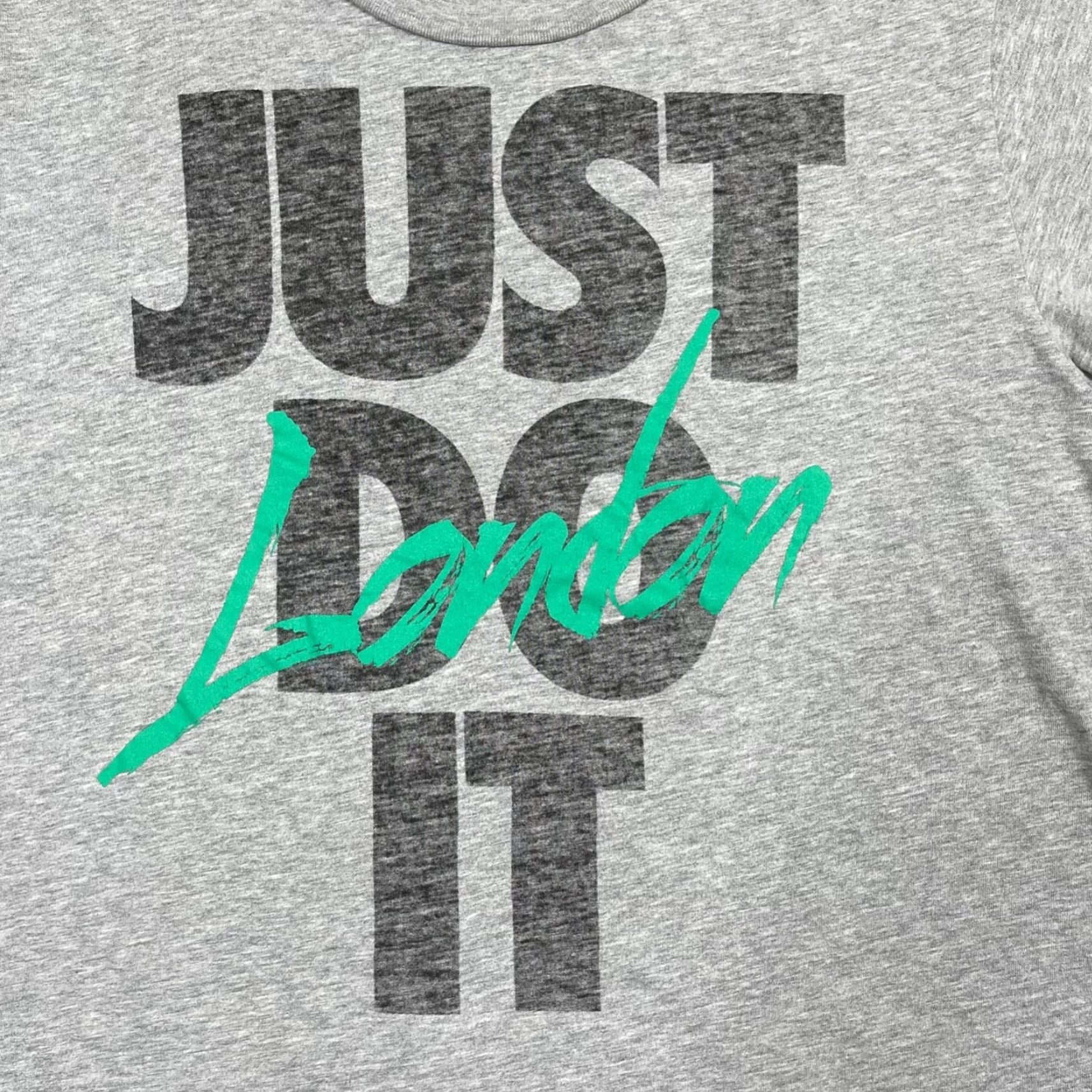 Nike Nike Shirt Mens L Gray Short Sleeve Just Do It London Vintage Y2k Tee Size US L / EU 52-54 / 3 - 2 Thumbnail