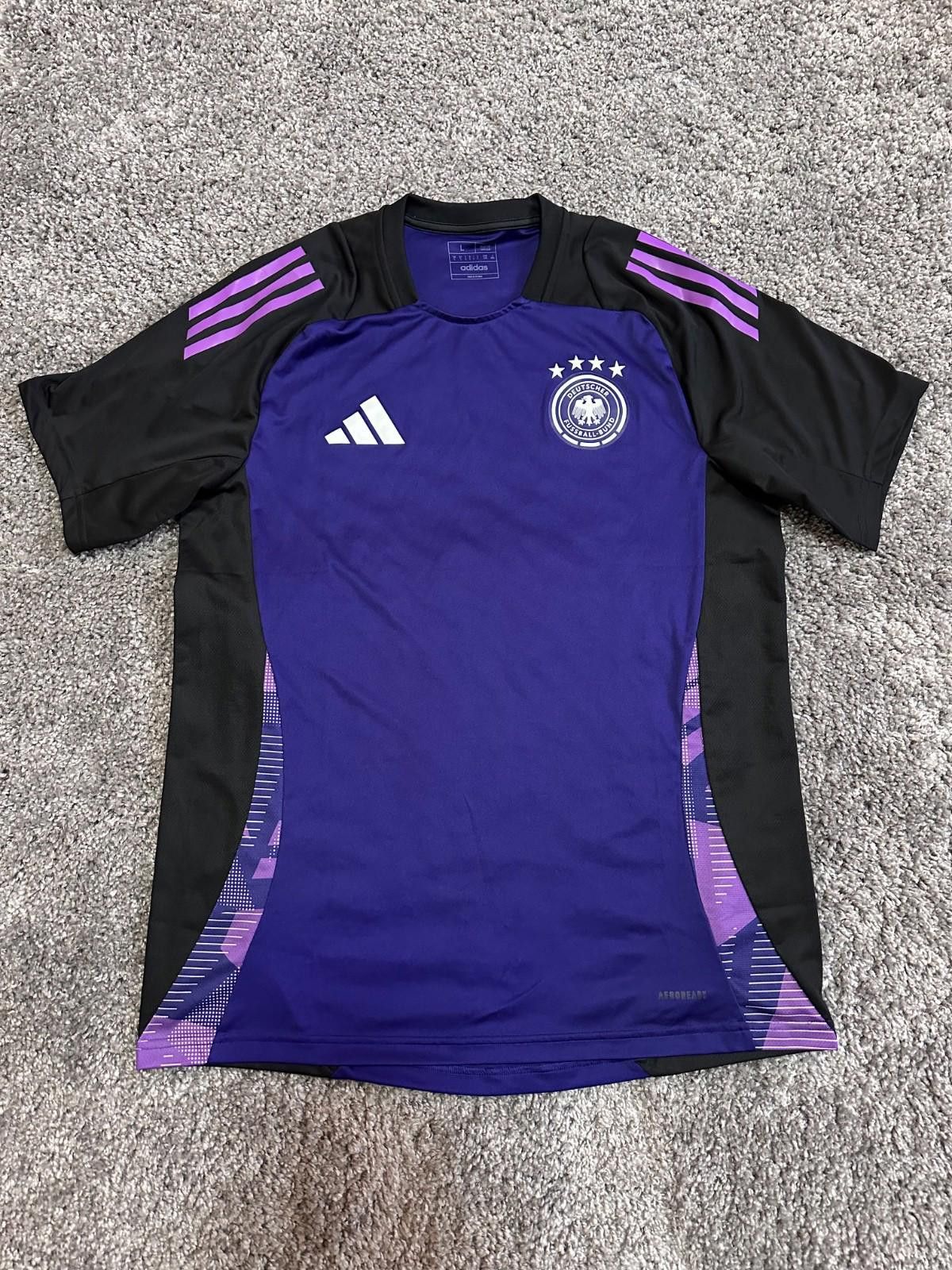 Adidas GERMANY 2024 TRAINING EURO FOOTBALL SHIRT SOCCER JERSEY Sz L Size US L / EU 52-54 / 3 - 1 Thumbnail