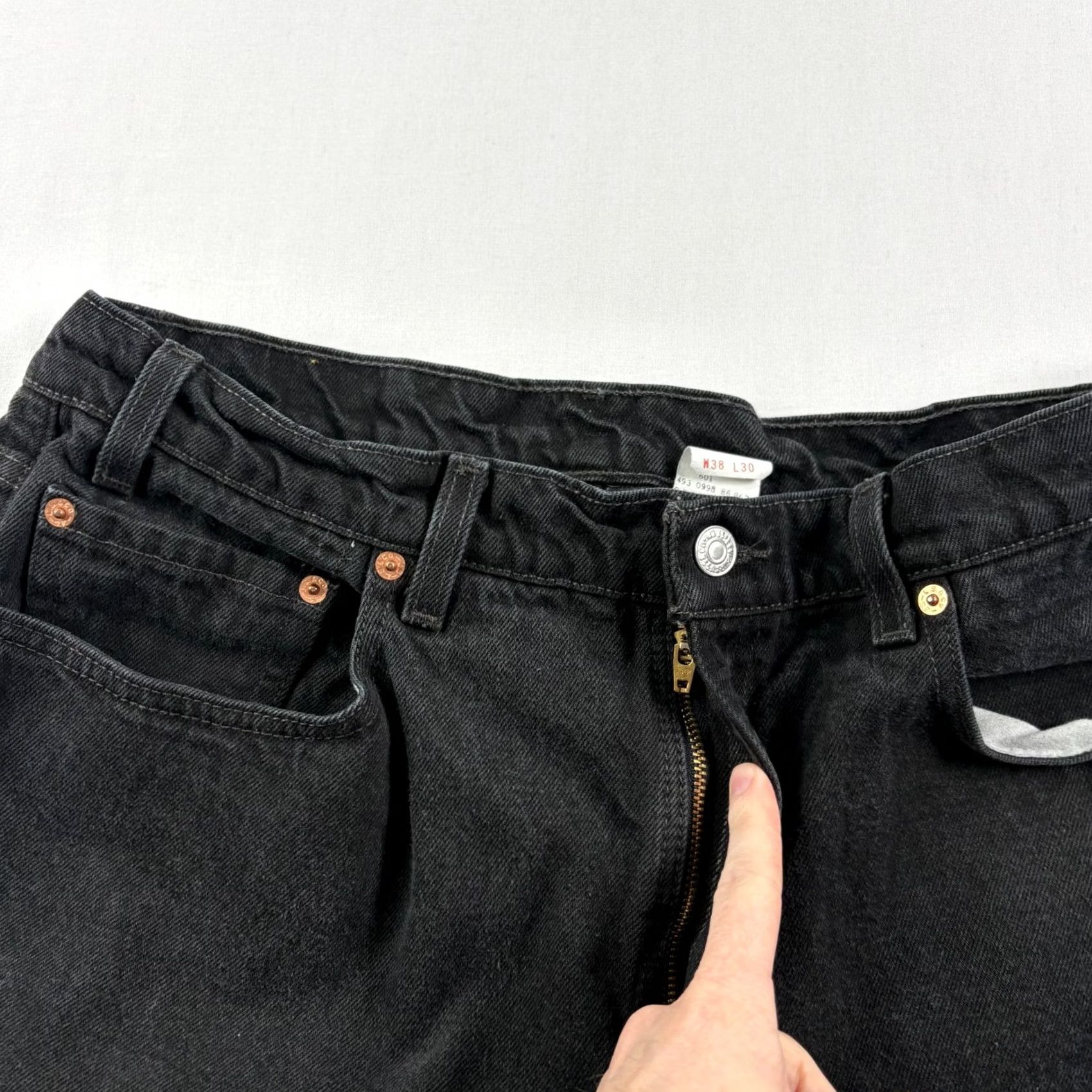 Levi's Vintage Levi'S 550 Jeans Mens 38x30 - Dark Wash Denim Straight Size US 38 / EU 54 - 2 Thumbnail