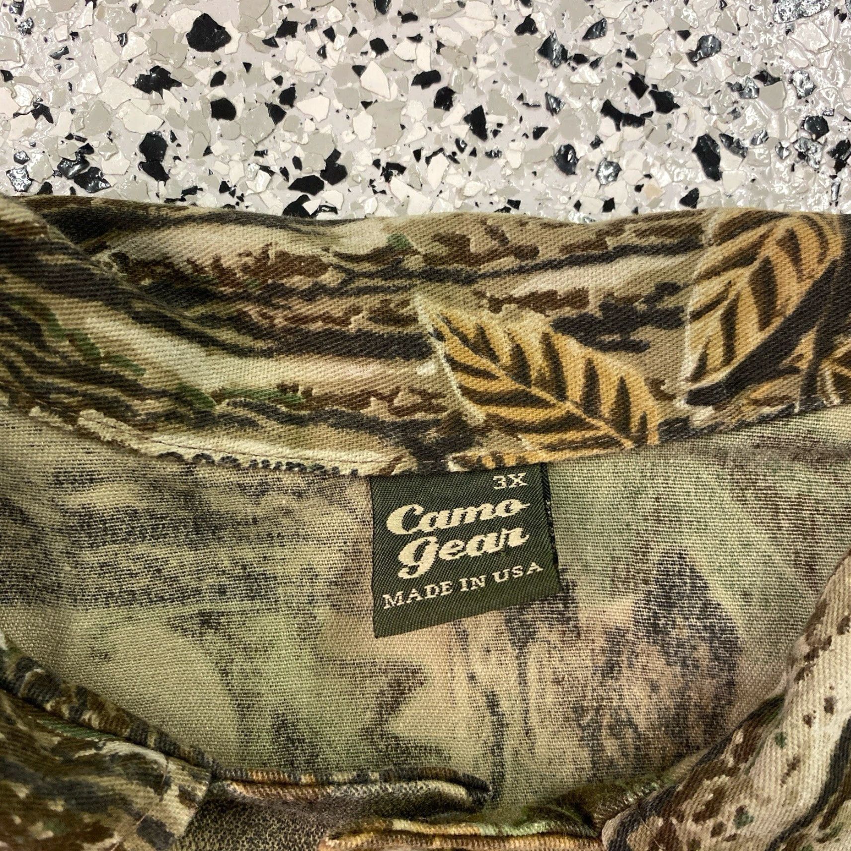 Realtree VTG Realtree Camo Gear Shirt Mens 3XL Button Up Long Sleeve Hunting Made In USA Size US XXL / EU 58 / 5 - 2 Thumbnail