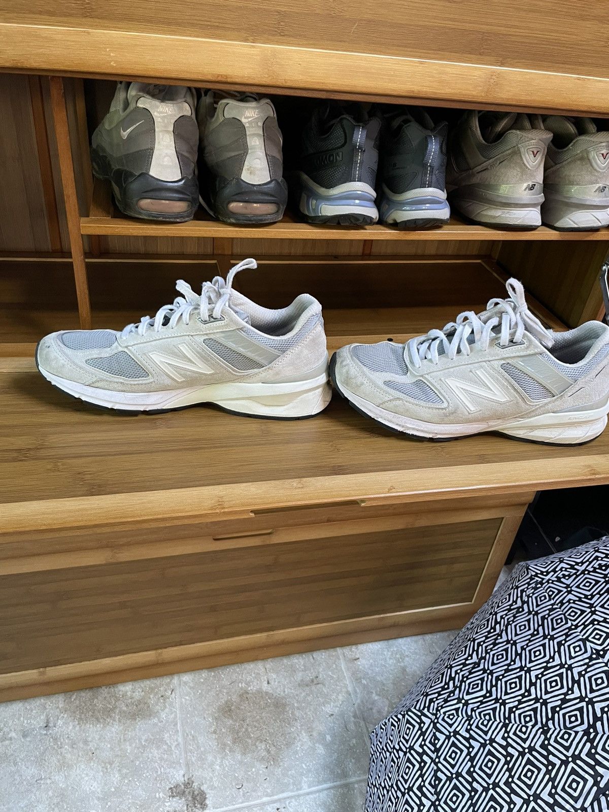 New Balance All white new bakance 990v5 Size US 9.5 / EU 42-43 - 2 Thumbnail