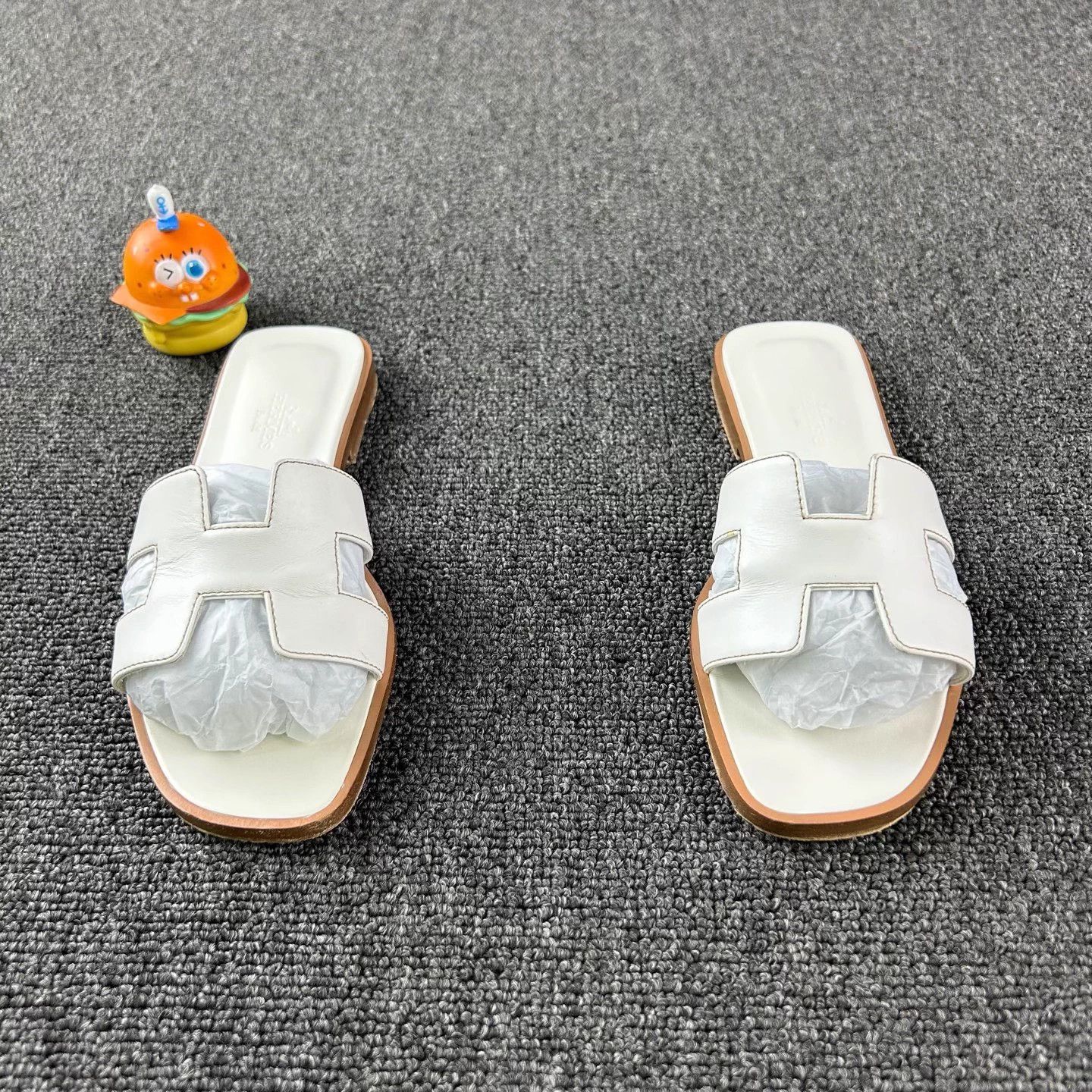 Hermes Hermes White H Logo Slippers EU35 Gently Used Size US 4 / IT 34 - 2 Thumbnail