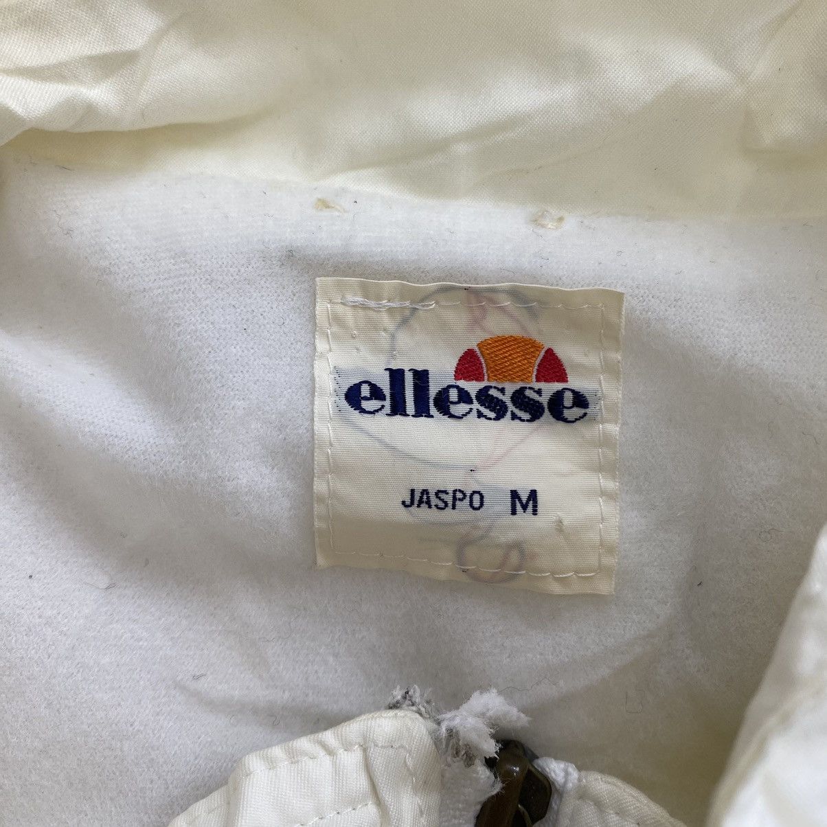 Ellesse × Vintage Vintage ELLESSE From PERUGIA ITALY Print Multi Pockets White Size US M / EU 48-50 / 2 - 6 Thumbnail