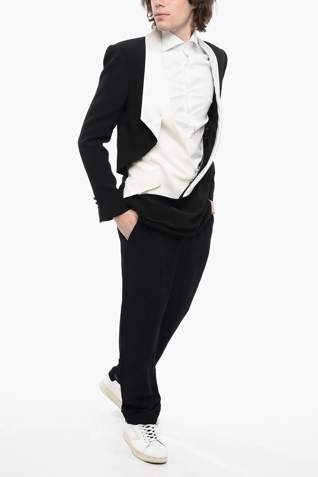Balmain og1mm0326 Double-Fabric with Shawl Lapel Blazer in Black Size US M / EU 48-50 / 2 - 4 Thumbnail