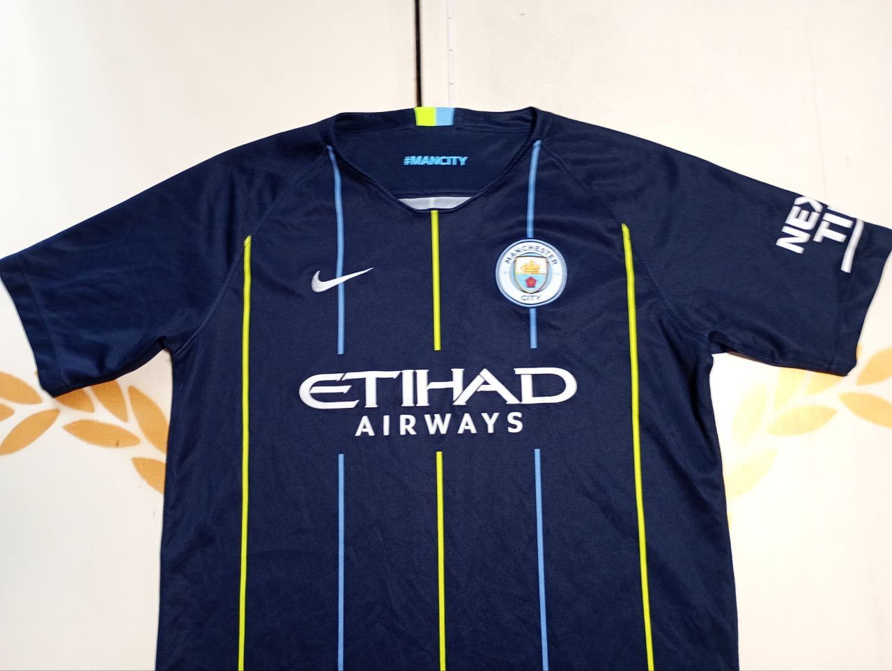 Nike Nike Manchester City Away Jersey 2018-2019 Kids size XL Size US S / EU 44-46 / 1 - 3 Thumbnail