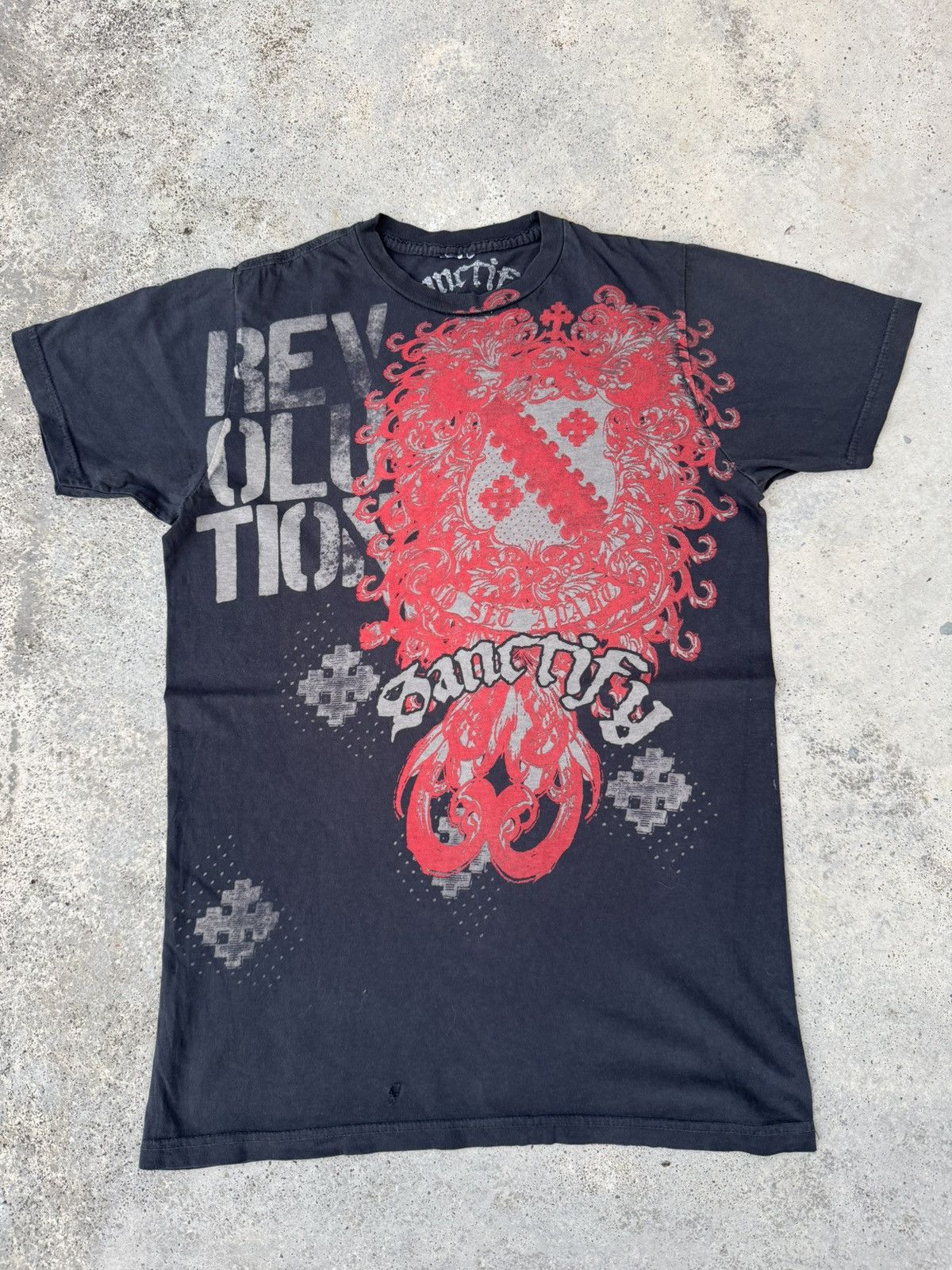 Affliction Distressed Sun Faded Sanctify Studded Cross Grunge T Shirt Size US S / EU 44-46 / 1 - 4 Thumbnail