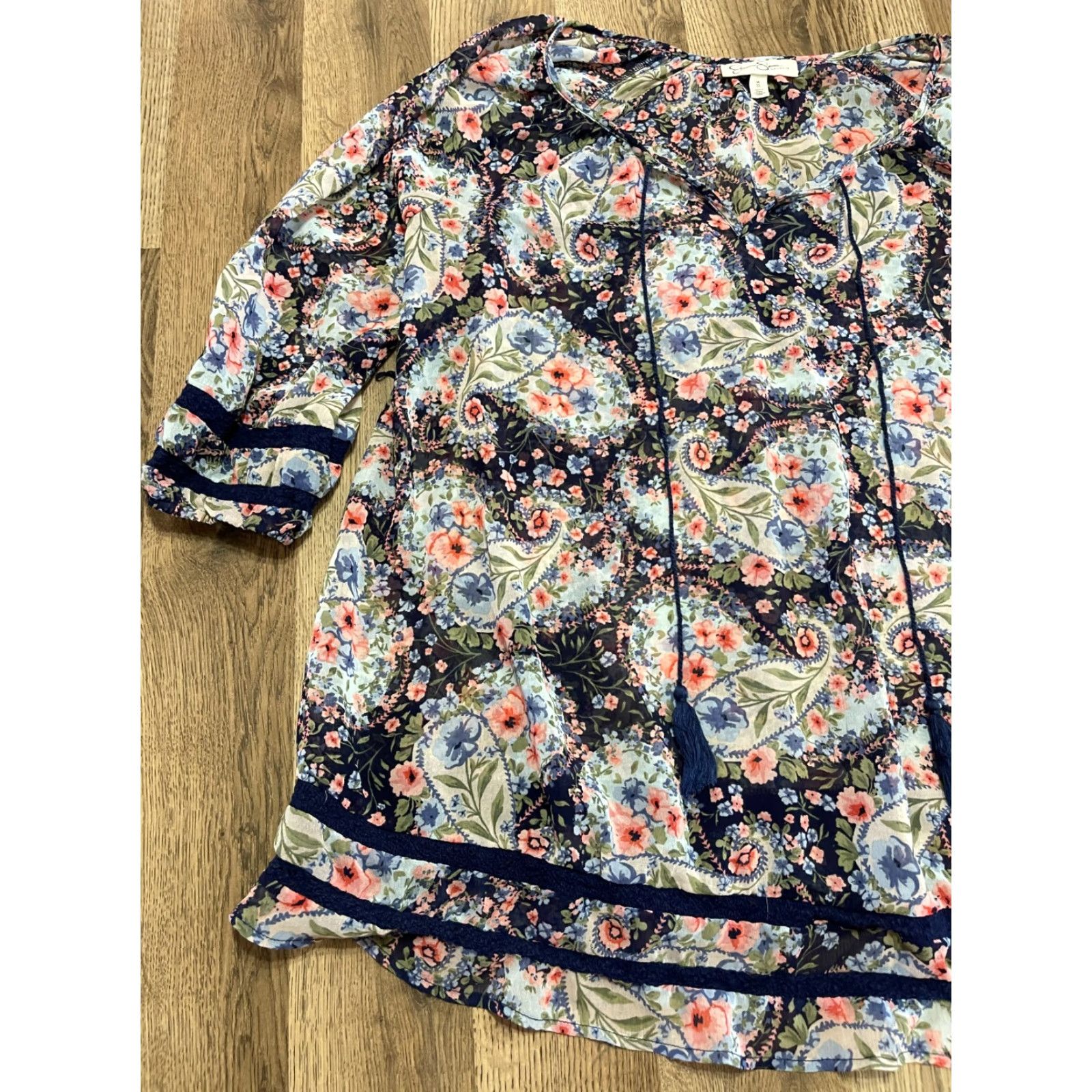 Jessica Simpson Jessica Simpson Blouse Women's Medium Multicolor Floral 3/4 Sleeve Modern Casual Regular Fit Womens Size M / US 6-8 / IT 42-44 - 3 Thumbnail