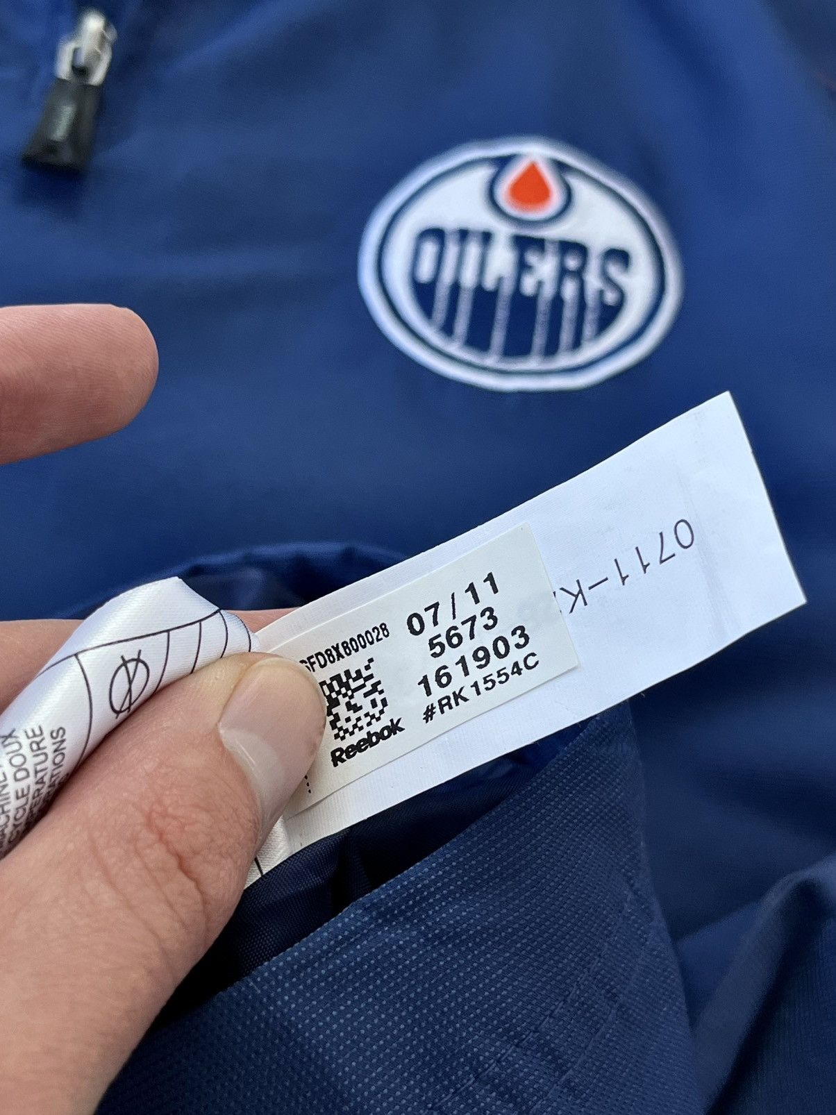 Reebok Vintage Reebok Edmonton Oilers Track Jacket NHL USA Y2K 90s Size US S / EU 44-46 / 1 - 15 Thumbnail