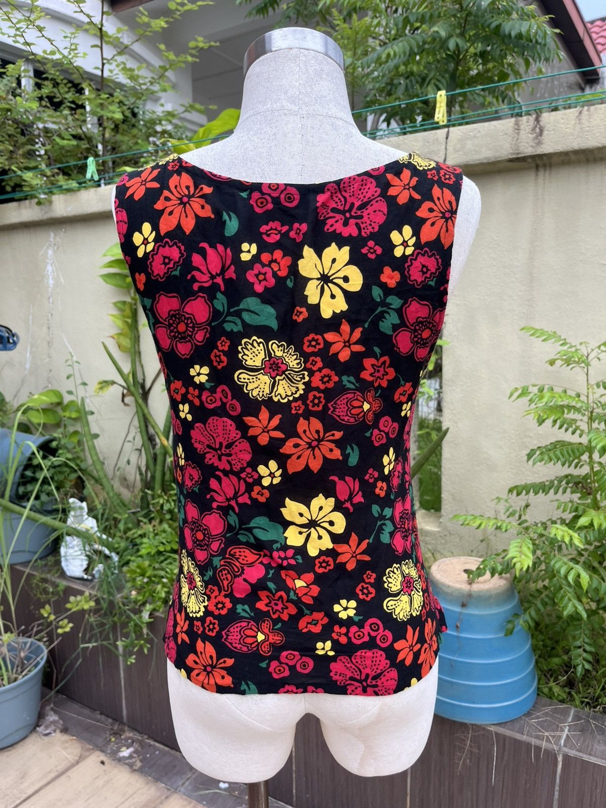 Limi Feu Ss 06’ Black floral printed tank Size S / US 4 / IT 40 - 4 Thumbnail