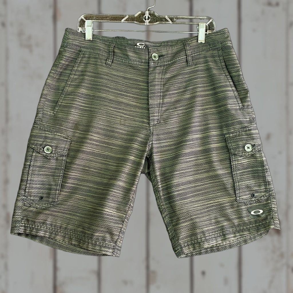 Oakley VINTAGE Oakley Board Shorts Bottom 33 Men Green Black SnakeSkin 90s Surfing Quick Dry Geometric Pattern Swim Trunks Size US 33 - 1 Thumbnail
