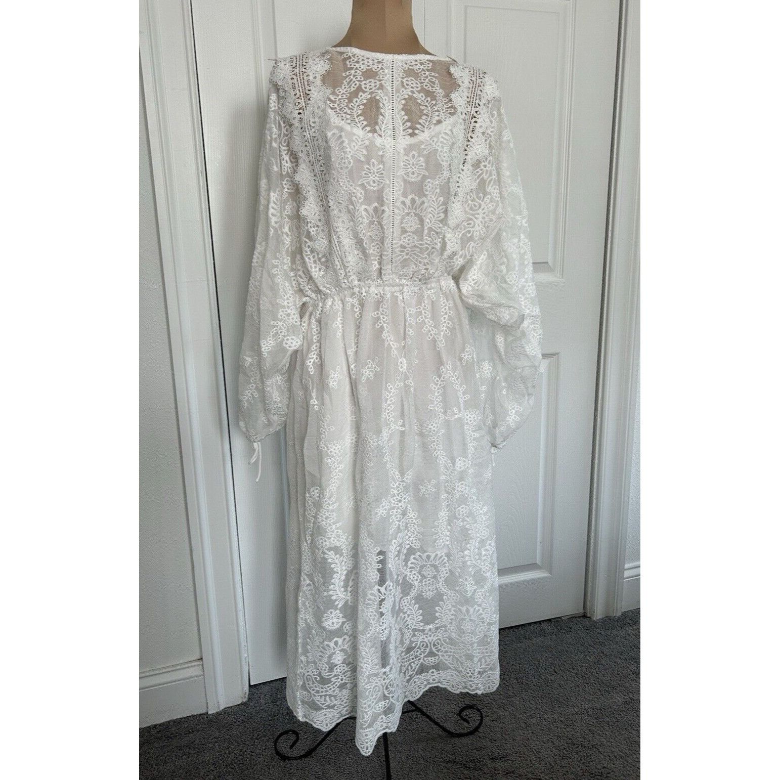 Designer Endless Rose Womens Lace White Midi Dress Long Dolman Sleeve Size L / US 10 / IT 46 - 1 Thumbnail