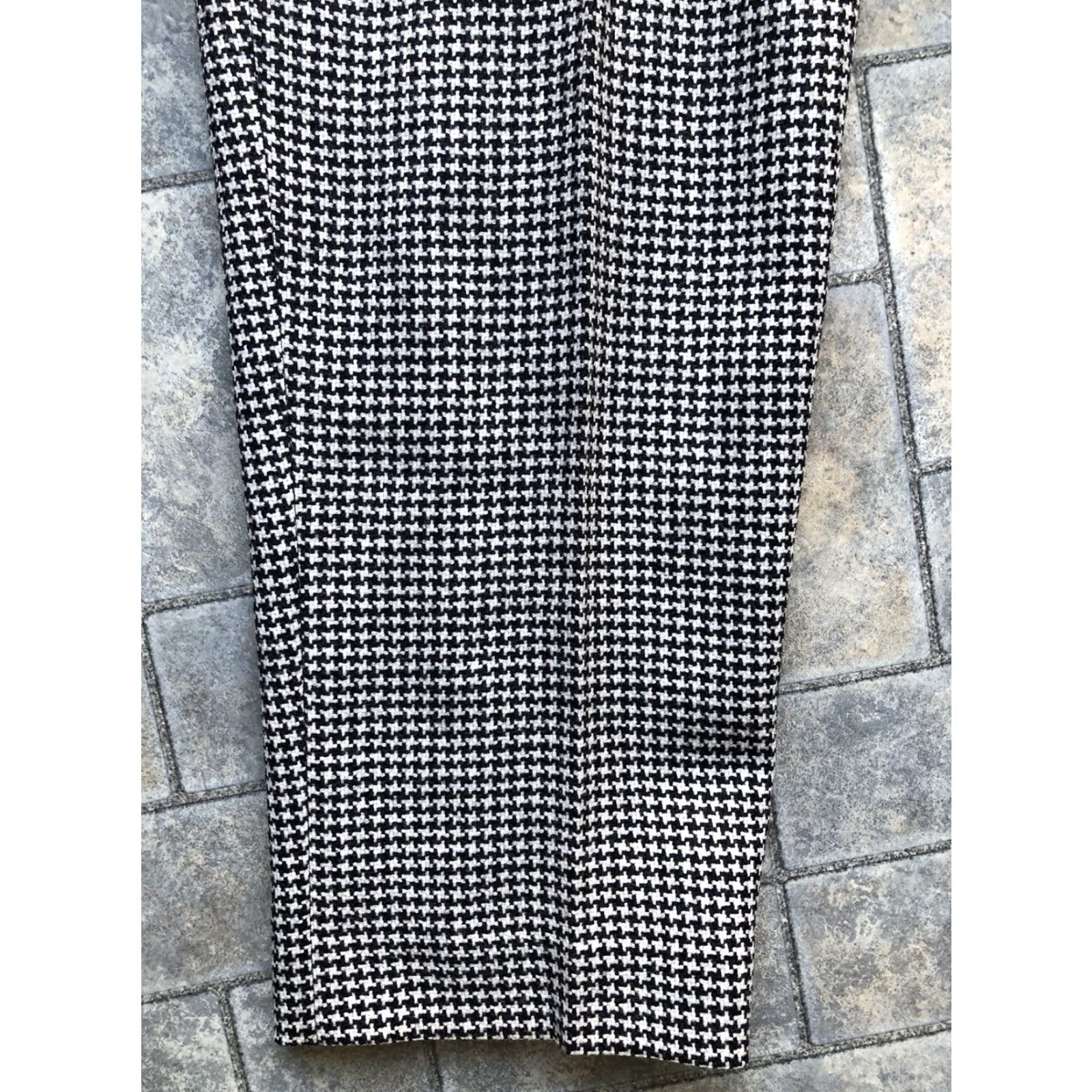 Talbots Talbots Petites Women’s Pants Size 10 Made In Italy 100% Wool Houndstooth B/W Shirt Pants? Size 32" / US 10 / IT 46 - 7 Thumbnail