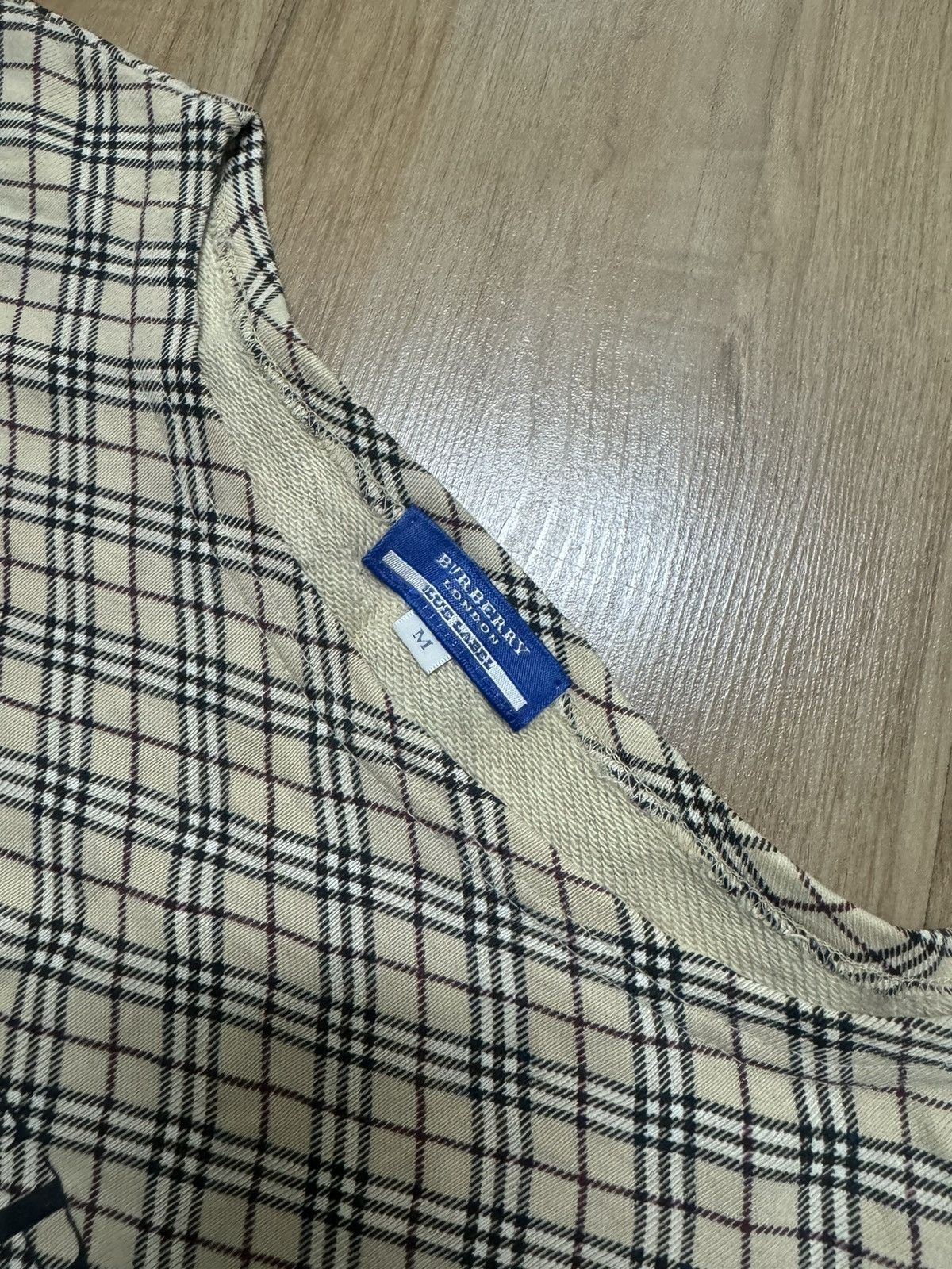 Burberry BURBERRY SPELLOUT NOVA CHECK TSHIRT Size M / US 6-8 / IT 42-44 - 3 Thumbnail