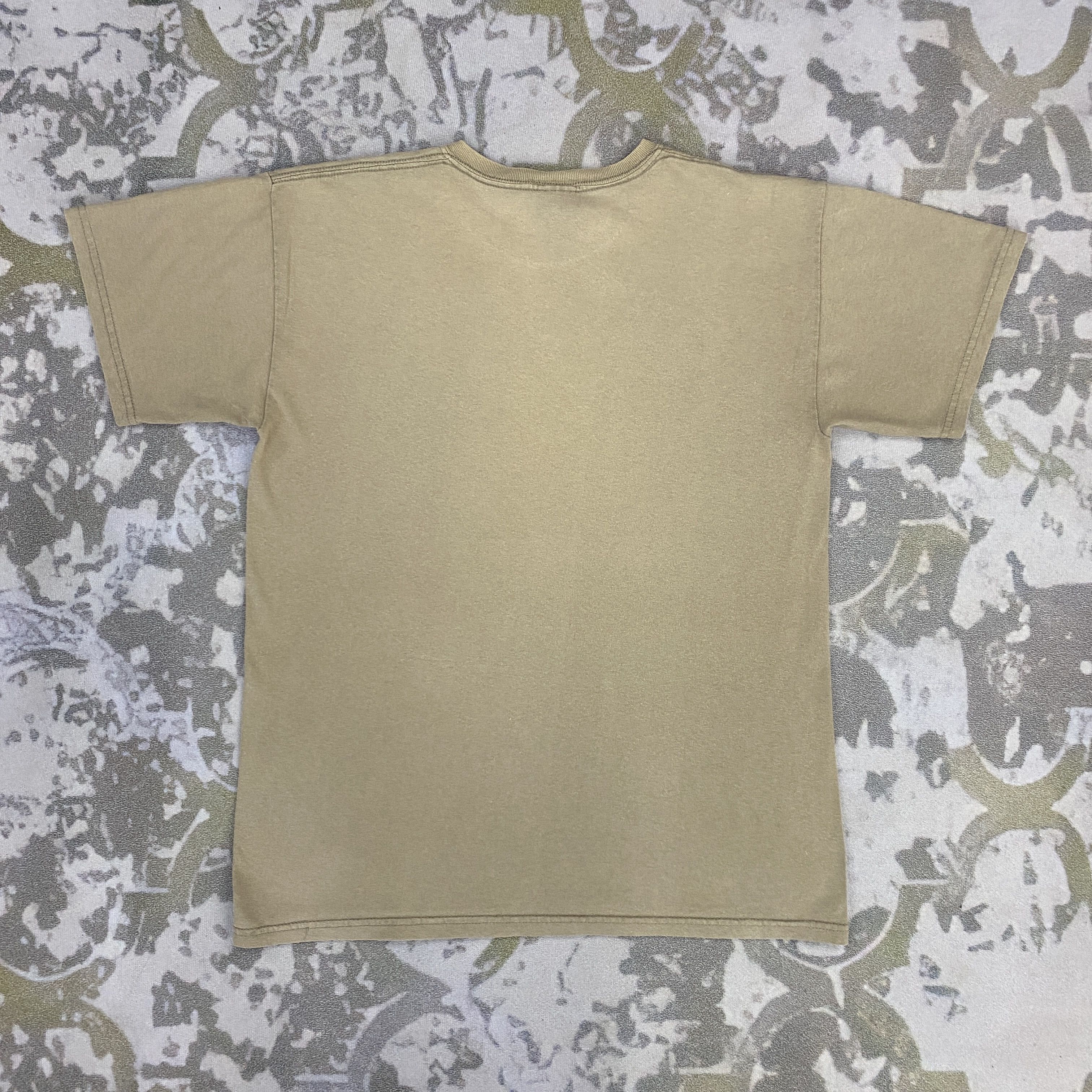 Universal Studios Vintage Universal Studios Jurassic Park Tshirt - K059 Size US M / EU 48-50 / 2 - 2 Thumbnail