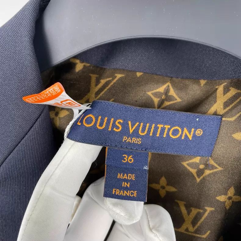 Louis Vuitton Louis Vuitton Dark Blue Preppy Badge Blazer jacket Size XS / US 0-2 / IT 36-38 - 7 Thumbnail