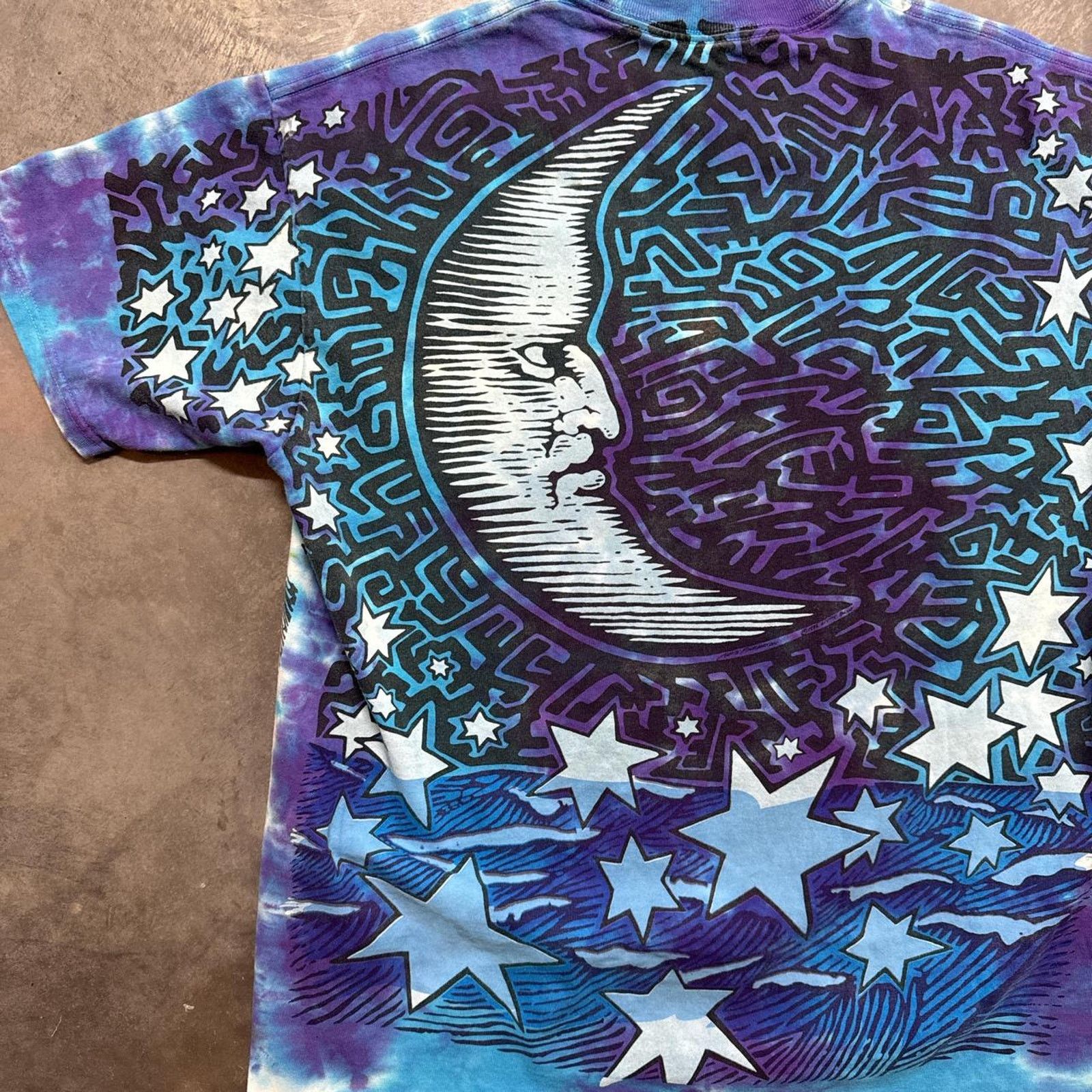 Vintage Vintage 90s Liquid Blue Sun And Moon All Over Print T-Shirt Size US L / EU 52-54 / 3 - 7 Thumbnail