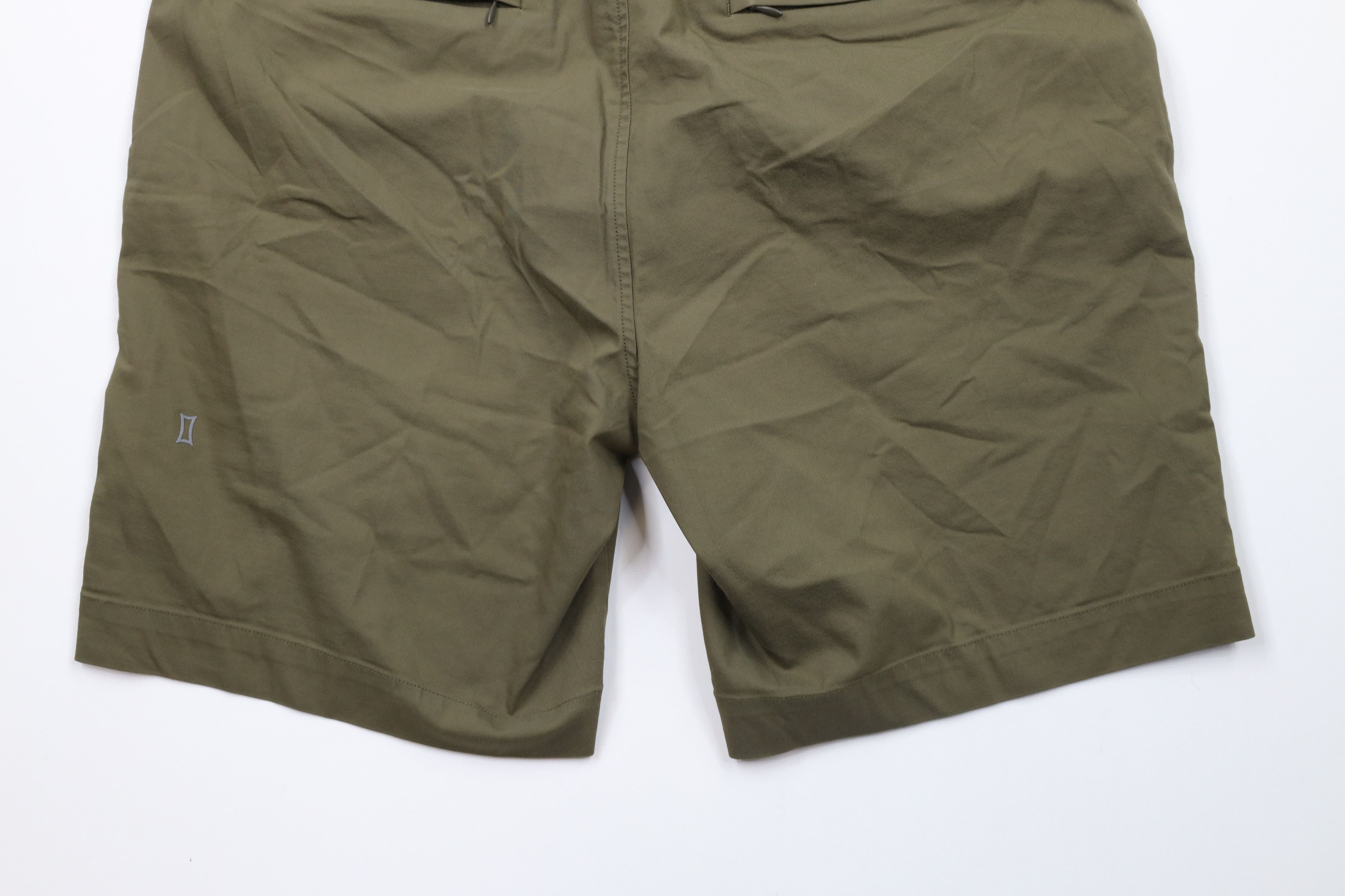 Kit and Ace × Vintage Kit & Ace Flat Front Above Knee Tech Chino Shorts Olive Size US 32 / EU 48 - 12 Thumbnail