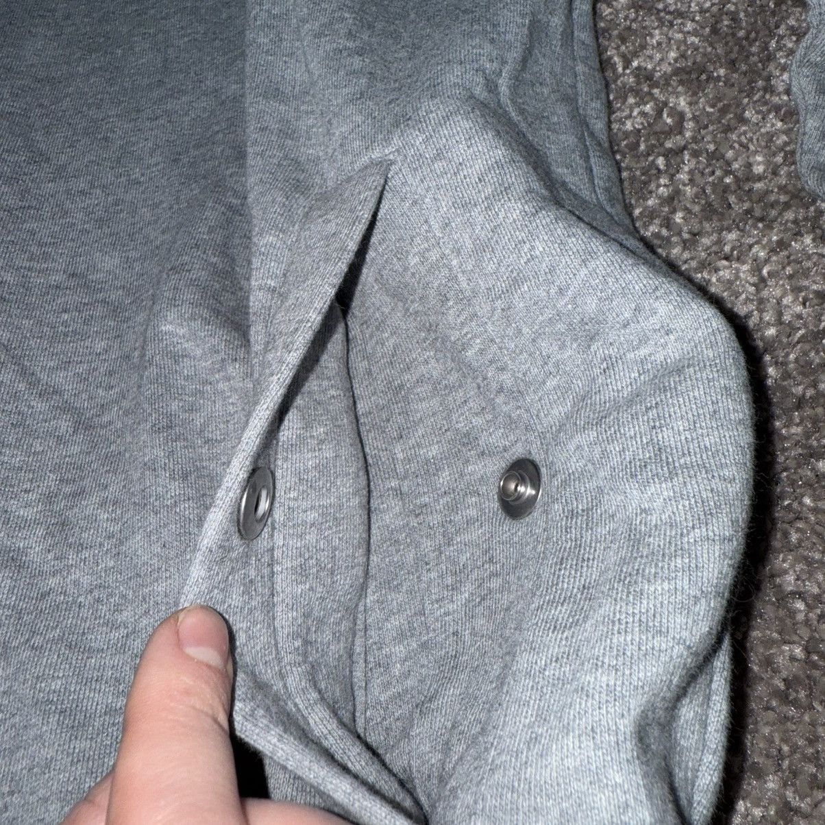 Givenchy Givenchy Paris size M hooded sweatshirt silver embossed Size US M / EU 48-50 / 2 - 5 Thumbnail