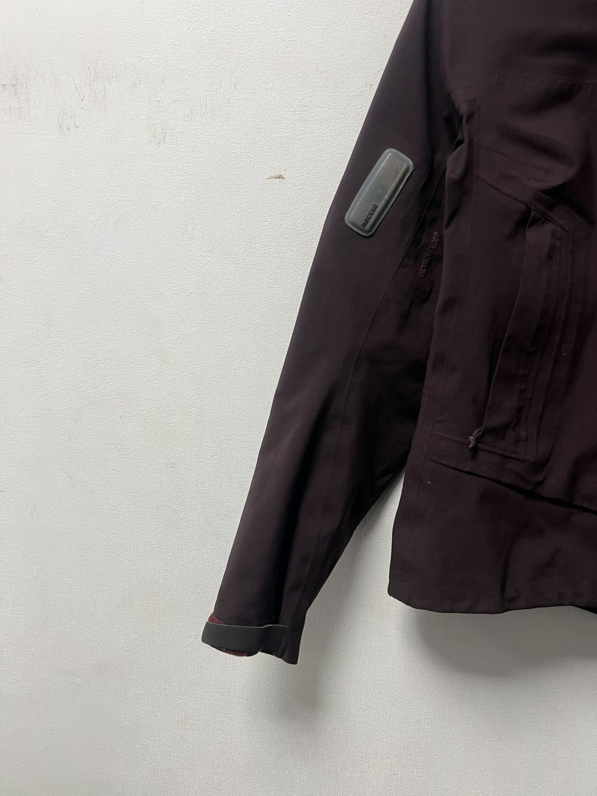 Arc'teryx Rare vintage Arcteryx light jacket outdoor goretex Size XS / US 0-2 / IT 36-38 - 2 Thumbnail