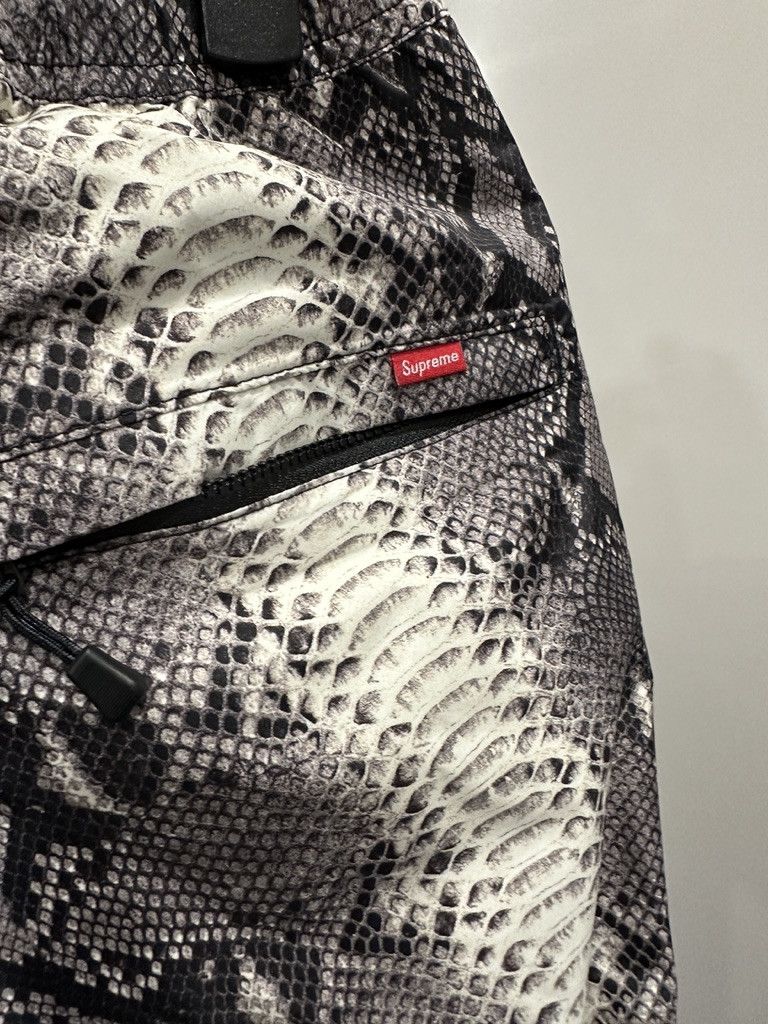 Supreme × The North Face snake sweat pants Size US 28 / EU 44 - 5 Thumbnail