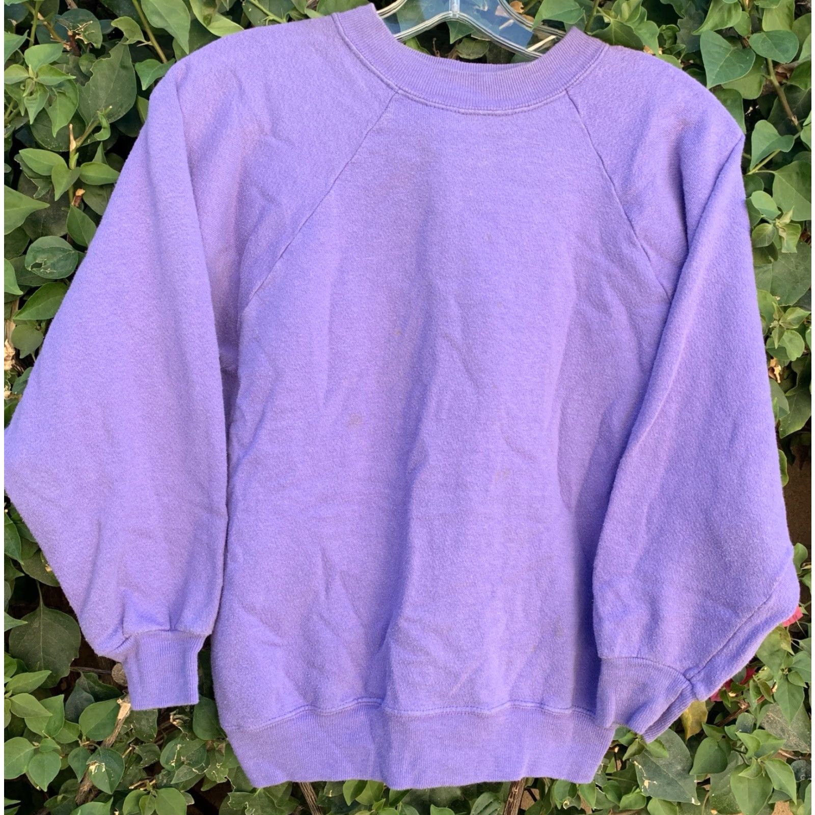 Tultex VINTAGE Tultex Sweatshirt Raglan Long Sleeve Pullover S Unisex Adults Purple Cotton Blend 50% Creslan 50% PULLOVER USA 1990s? Lavender Purple Soap? Size US S / EU 44-46 / 1 - 6 Thumbnail