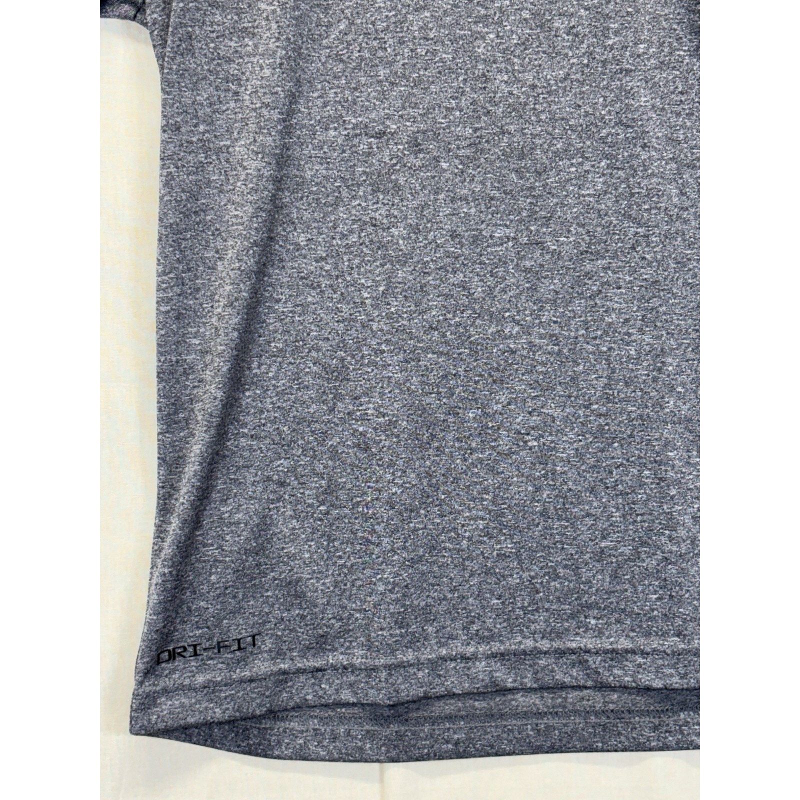 Nike Nike Dri-Fit Youth Large Gray Graphic T-Shirt Boys L Size US L / EU 52-54 / 3 - 9 Thumbnail