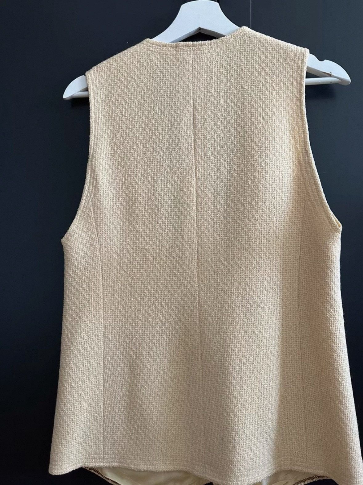 Chanel Vintage 1989 Chanel Wool Vest with Pearl & Gold Buttons Size S / US 4 / IT 40 - 2 Thumbnail