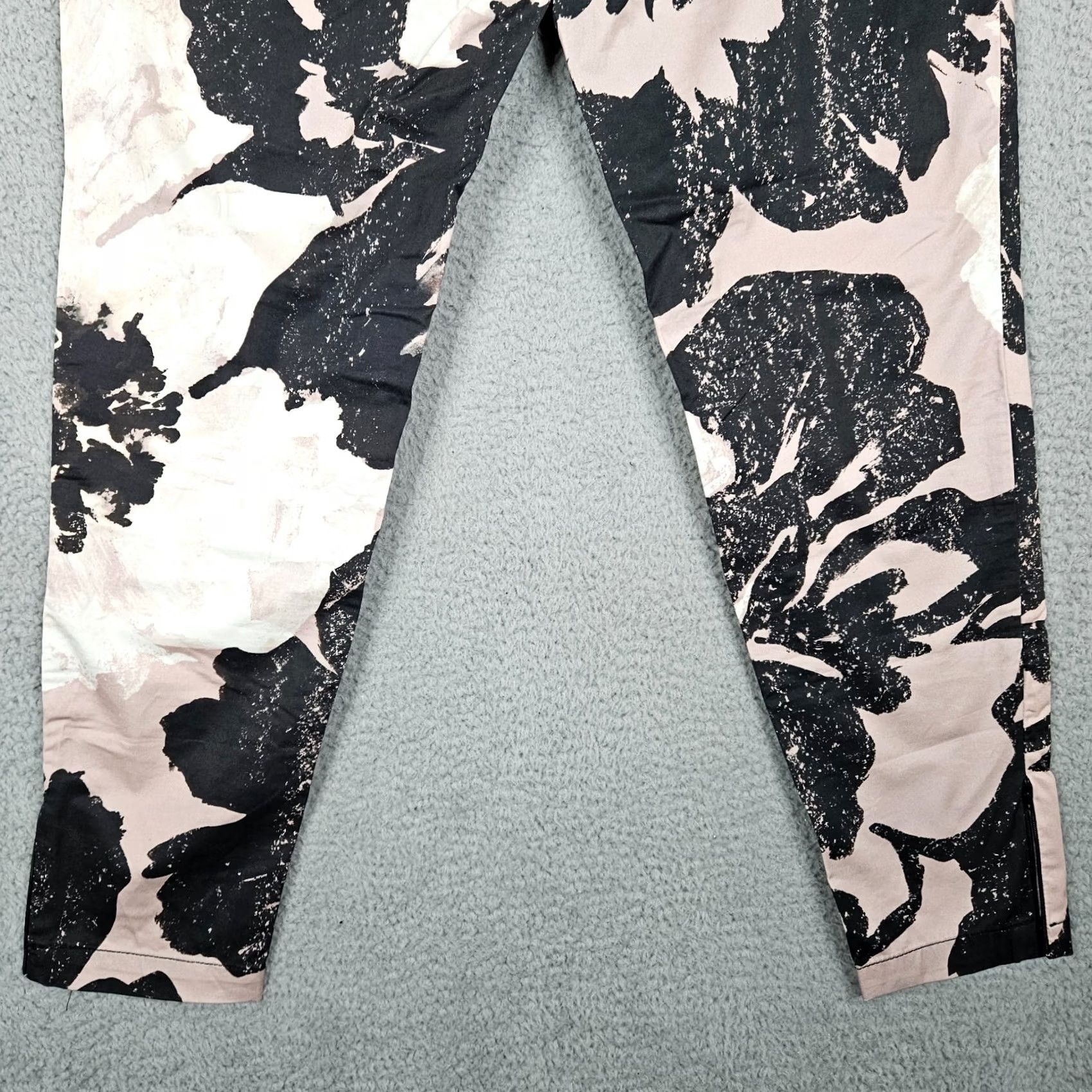 Zara Zara Women’s Black Pink Floral Printed Chino Casual Pant Size 34 Size 24" / US 00 / IT 34 - 7 Thumbnail
