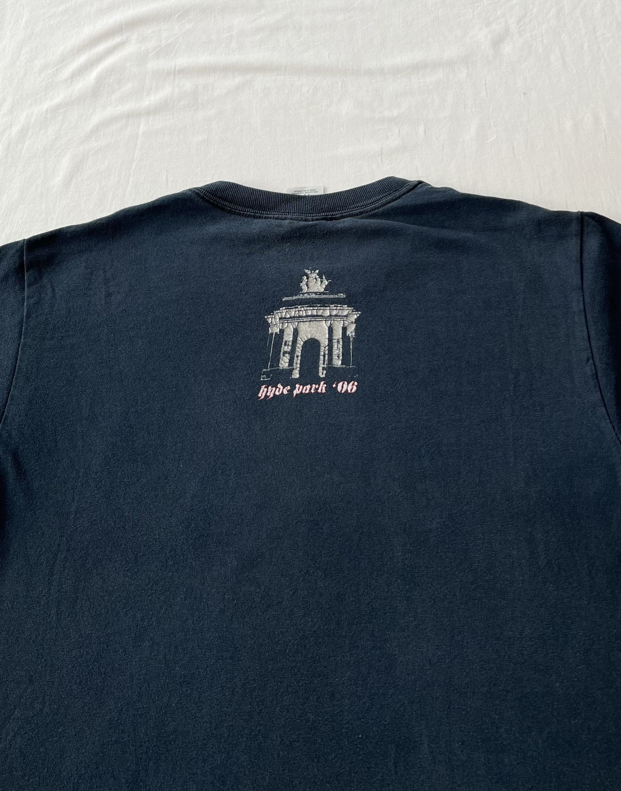 Band Tees Vintage 2006 Foo Fighters Hyde Park Black T-shirt Size US S / EU 44-46 / 1 - 15 Thumbnail