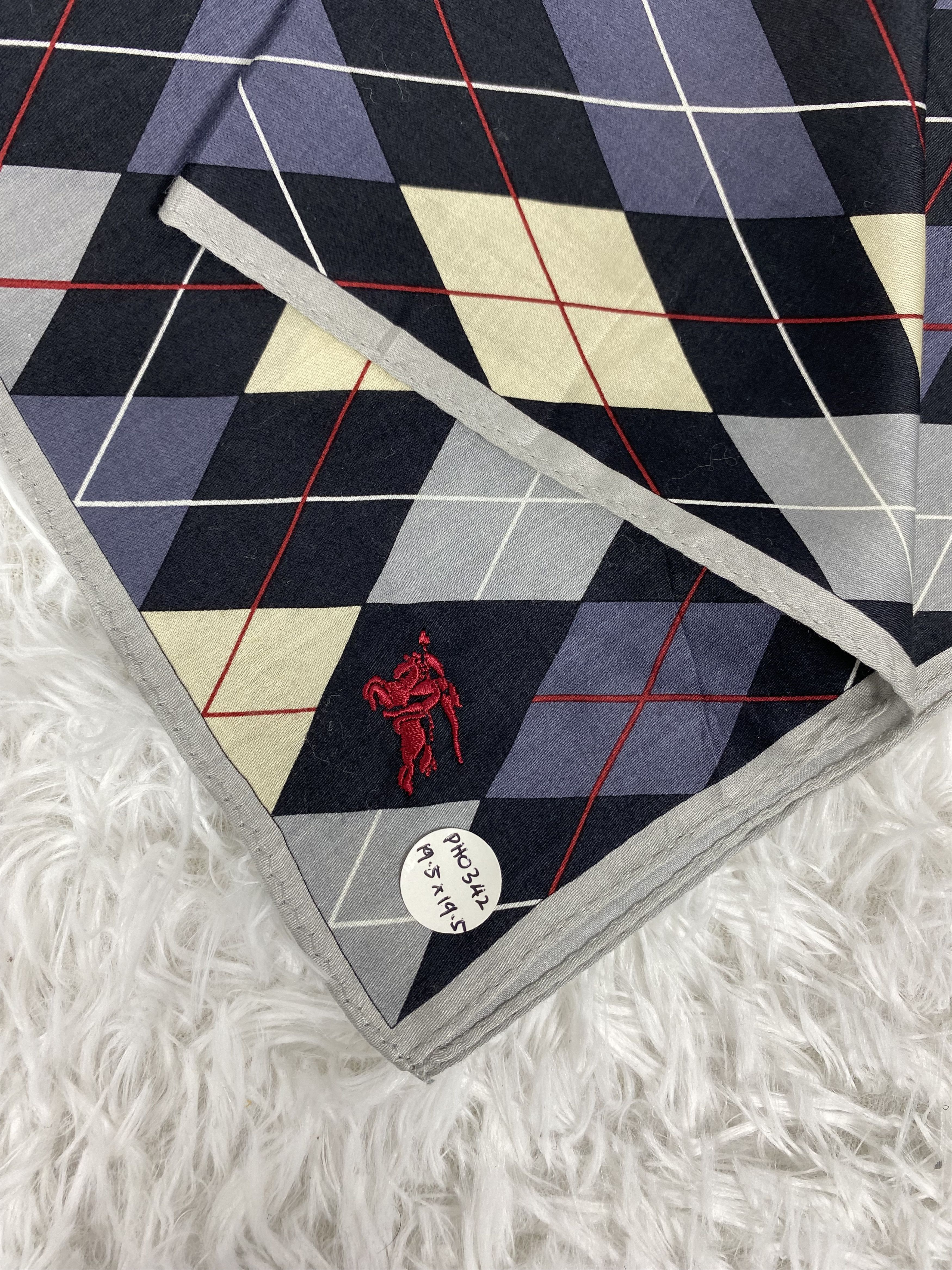Burberry Vintage Burberry Handkerchief Neckerchief PH0342 Size ONE SIZE - 2 Thumbnail