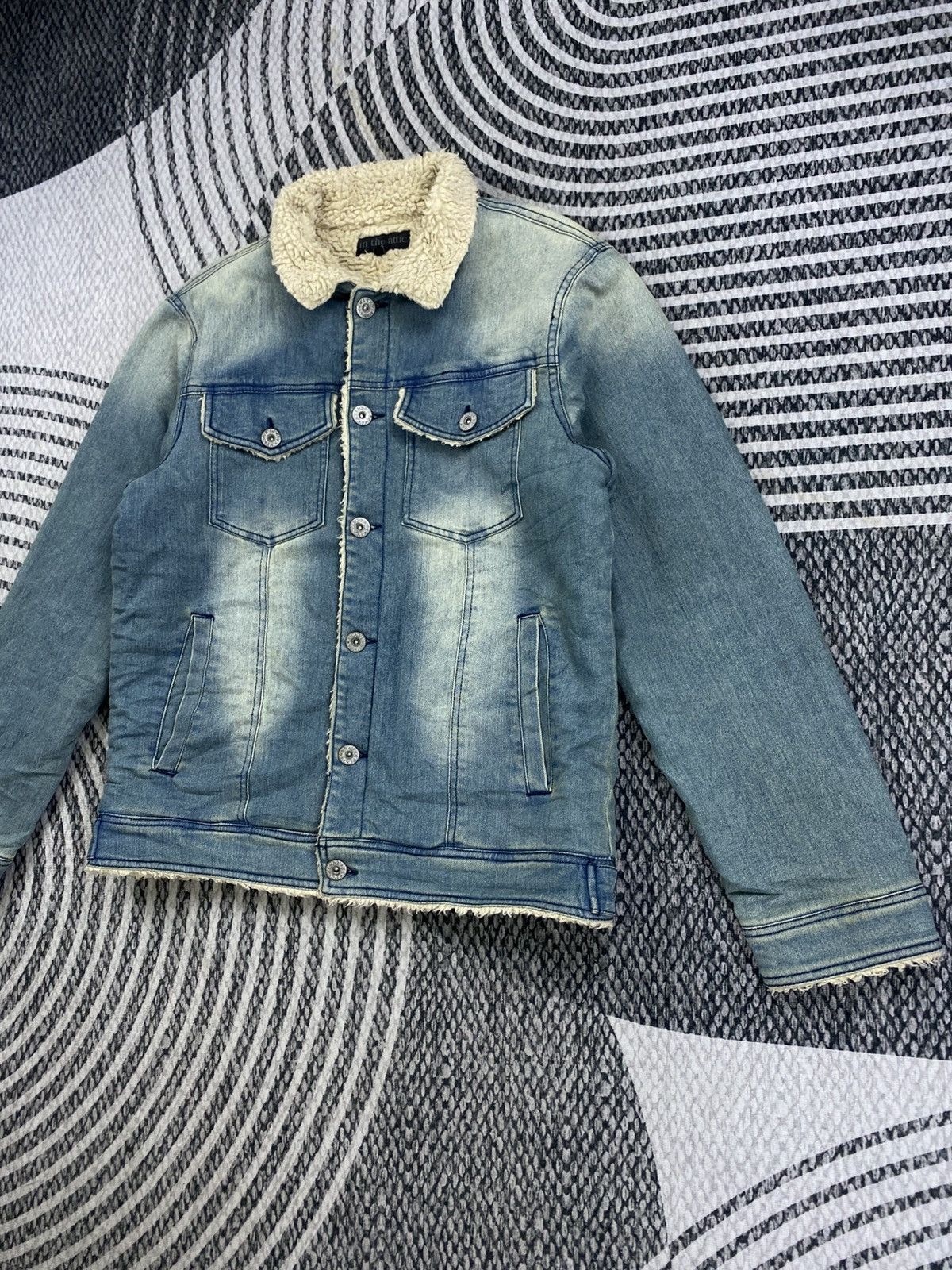 In The Attic Vintage In The Attic Denim Trucker Sherpa Jacket Size US M / EU 48-50 / 2 - 4 Thumbnail