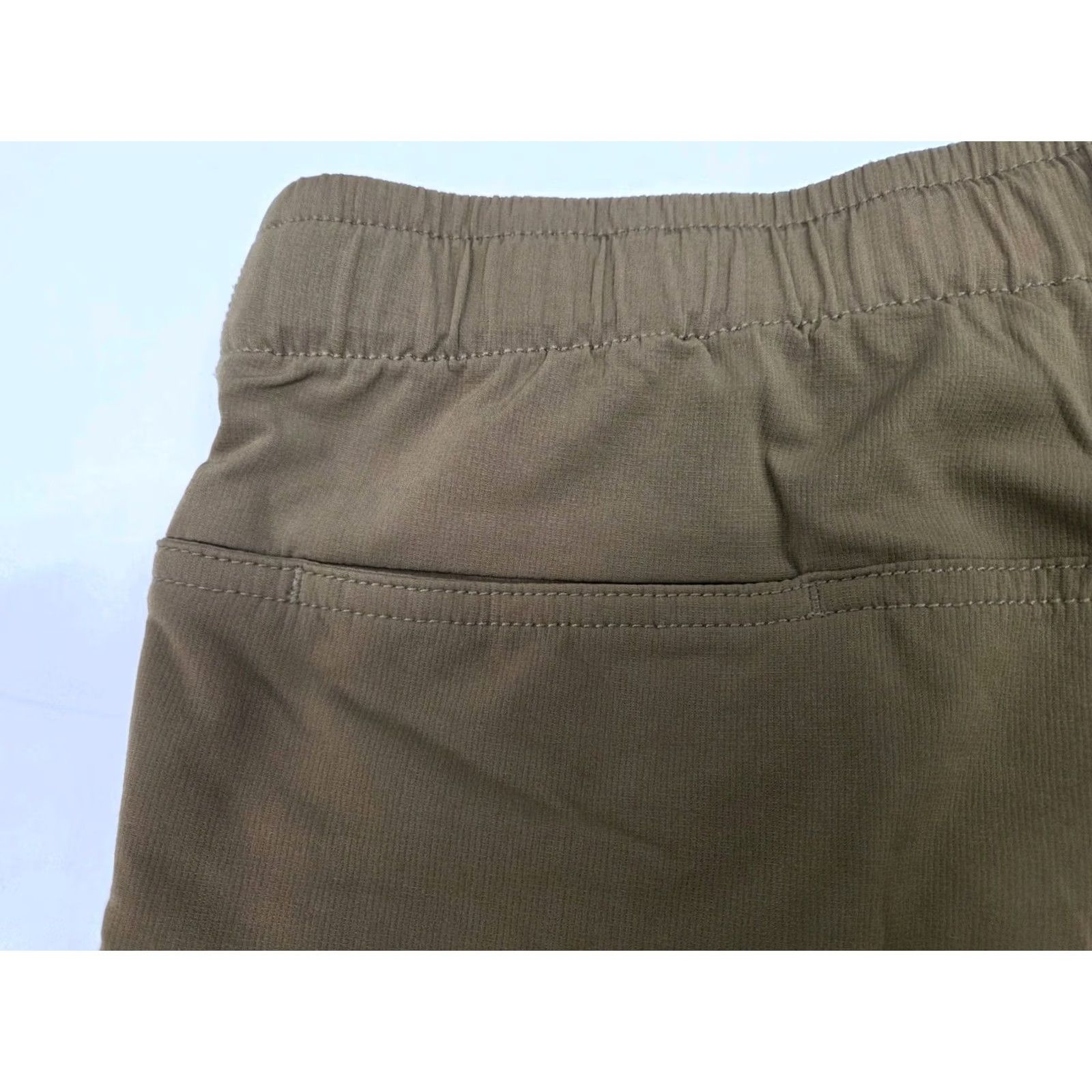 Rhythm Rhythm Mens Belted Beige/Brown Nylon Blend Shorts Zip Pockets 34 Brown 90s Casual Mens Regular Waist 34 Size US 34 / EU 50 - 7 Thumbnail