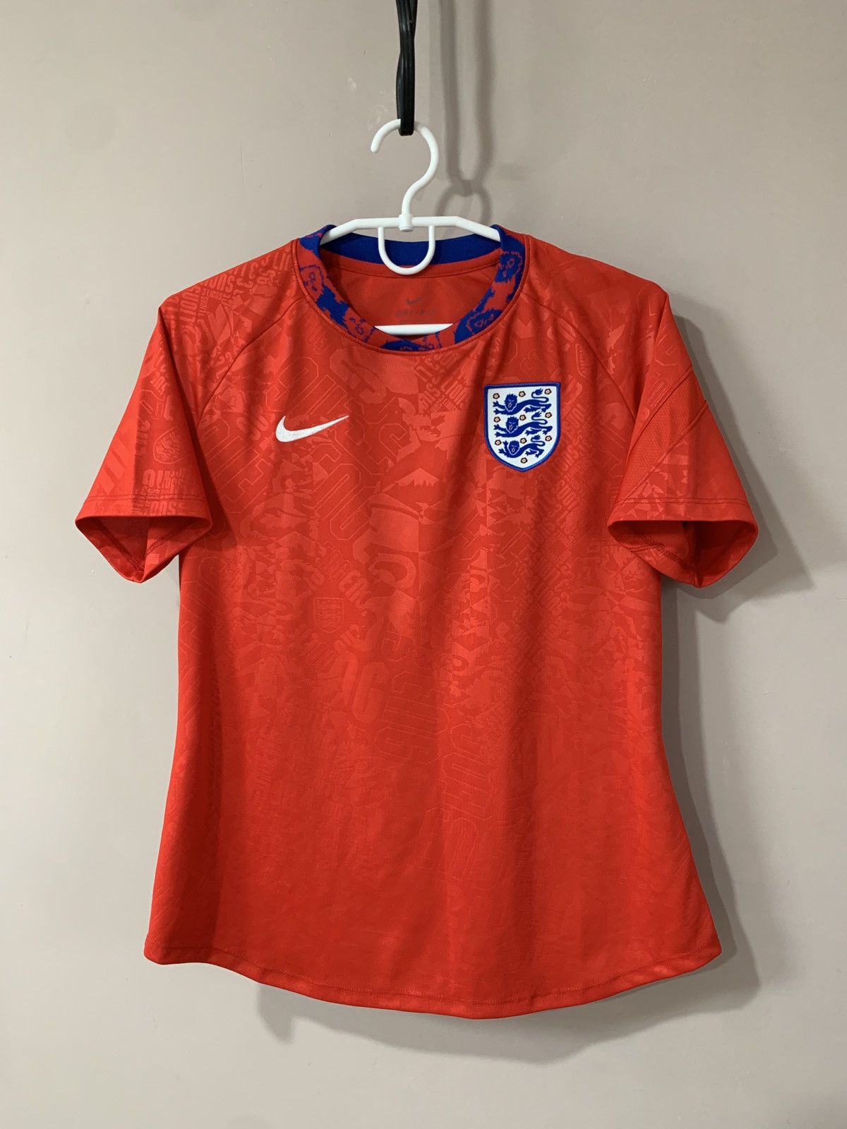 Nike Womens England 20/21 Football Shirt Nike Soccer Jersey Sz M Size M / US 6-8 / IT 42-44 - 1 Thumbnail