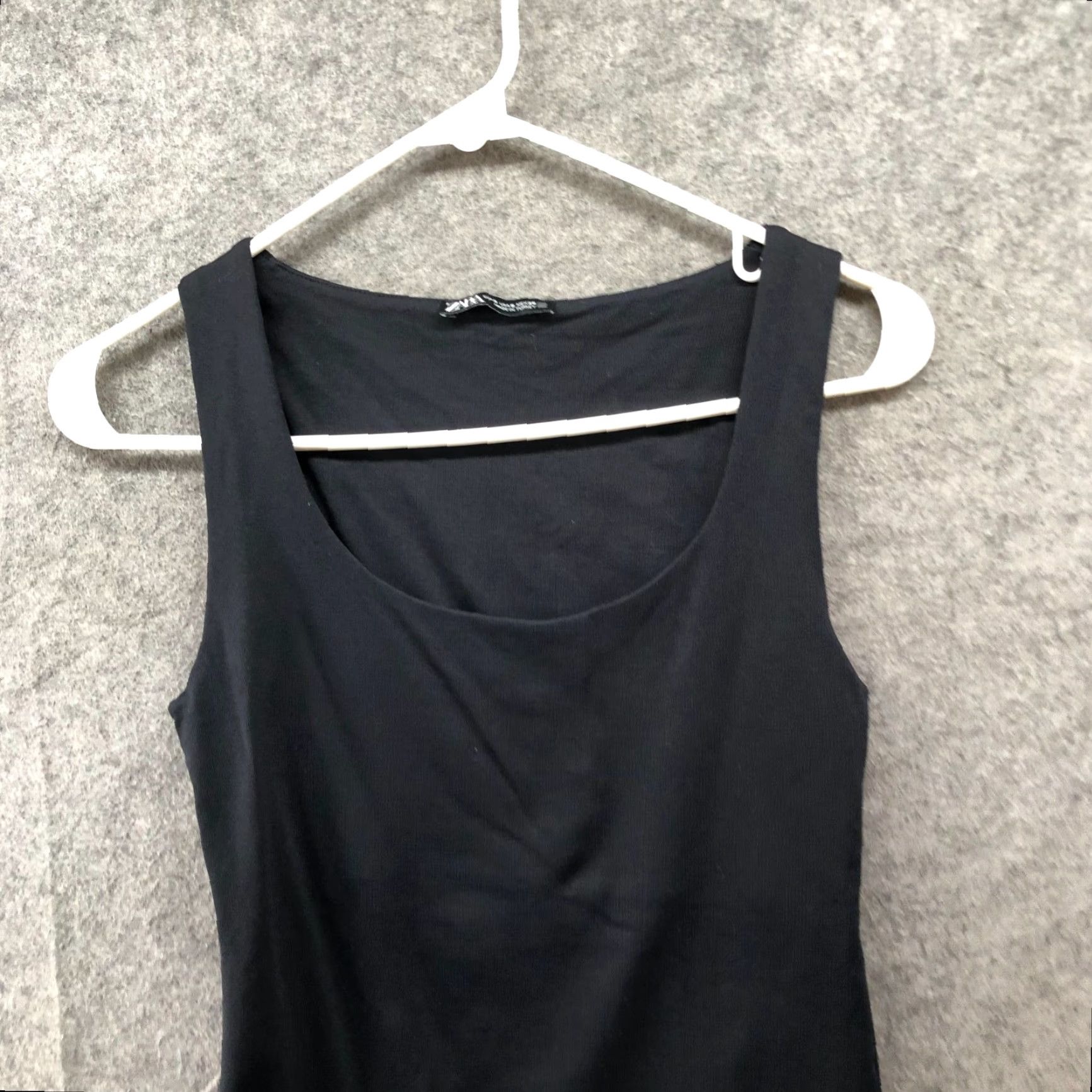 Zara Zara Shapewear Tank Top Womens S Black Scoop Neck Shaping Tank Shirt Basic Shapewear Casual Womens size S Black Size S / US 4 / IT 40 - 3 Thumbnail