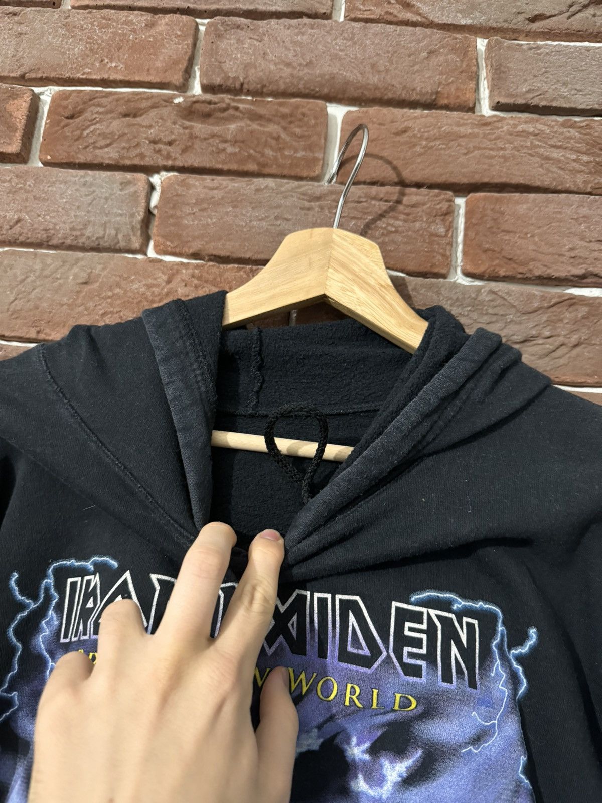Band Tees × Iron Maiden × Vintage Vintage Iron Maiden Brave New World Heavy Metal Band Hoodie Size US L / EU 52-54 / 3 - 5 Thumbnail