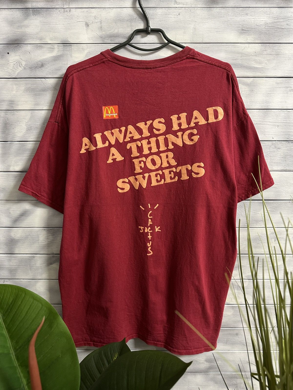 Streetwear × Travis Scott Cactus Jack x McDonald's Apple Pie