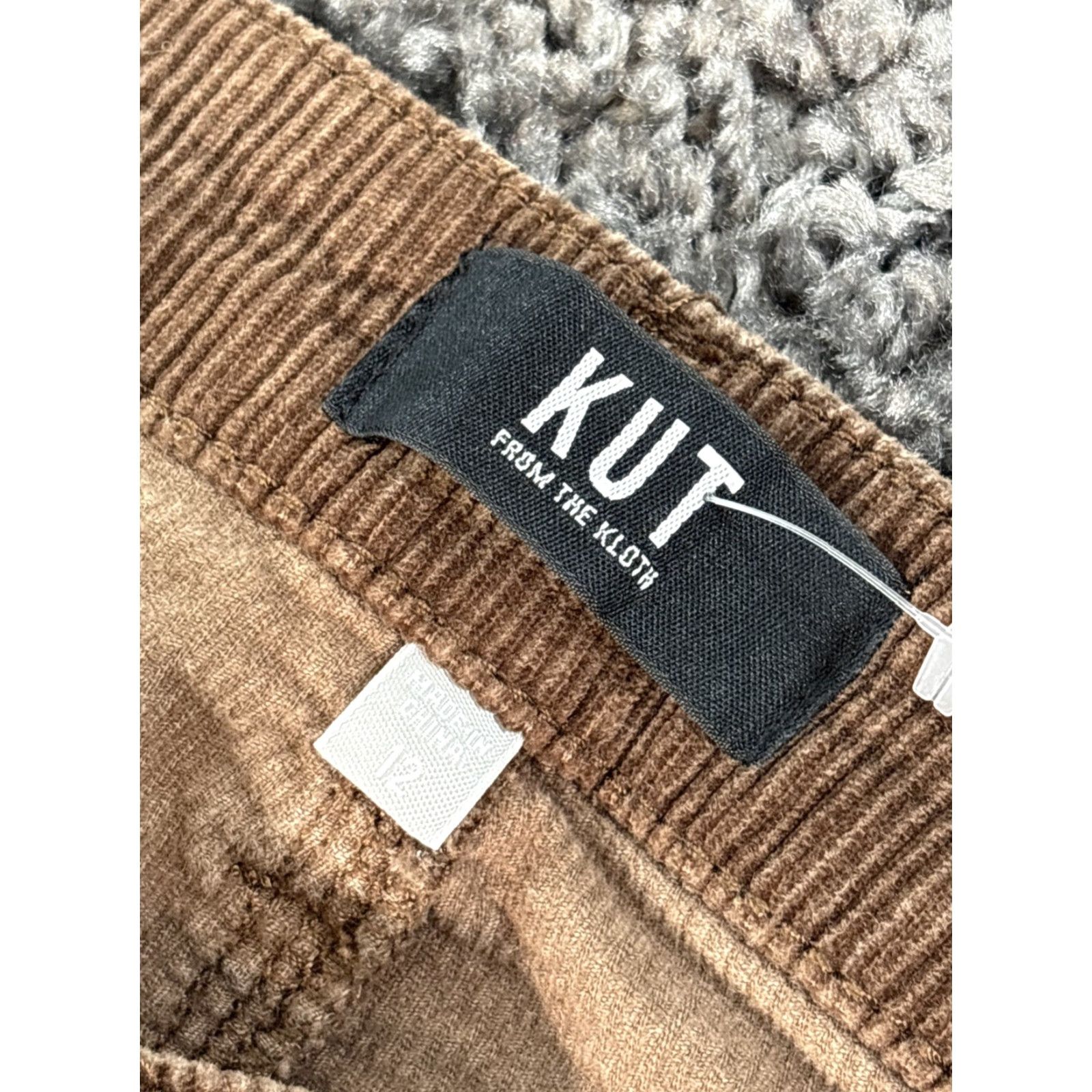 Vintage KUT from the Kloth Corduroy Bootcut Slim Flare Pants Brown 12 Regular Inseam 27 in Clothing Women Size 34" / US 12 / IT 48 - 6 Thumbnail