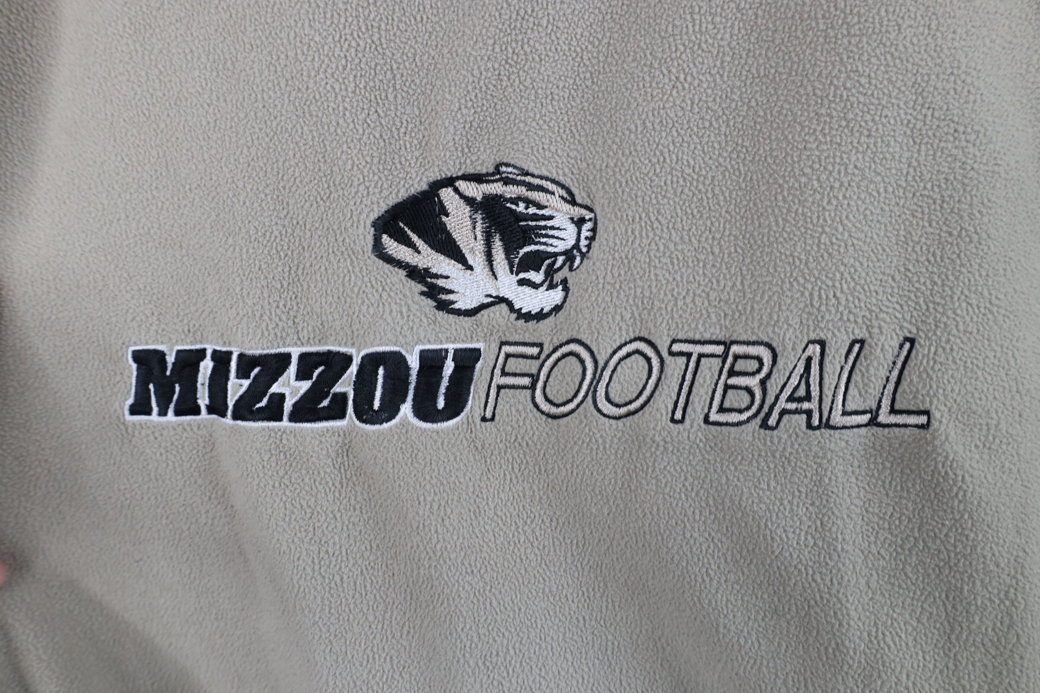 Nike Vintage Nike Swoosh University Missouri Football Sweatshirt Size US XL / EU 56 / 4 - 4 Thumbnail