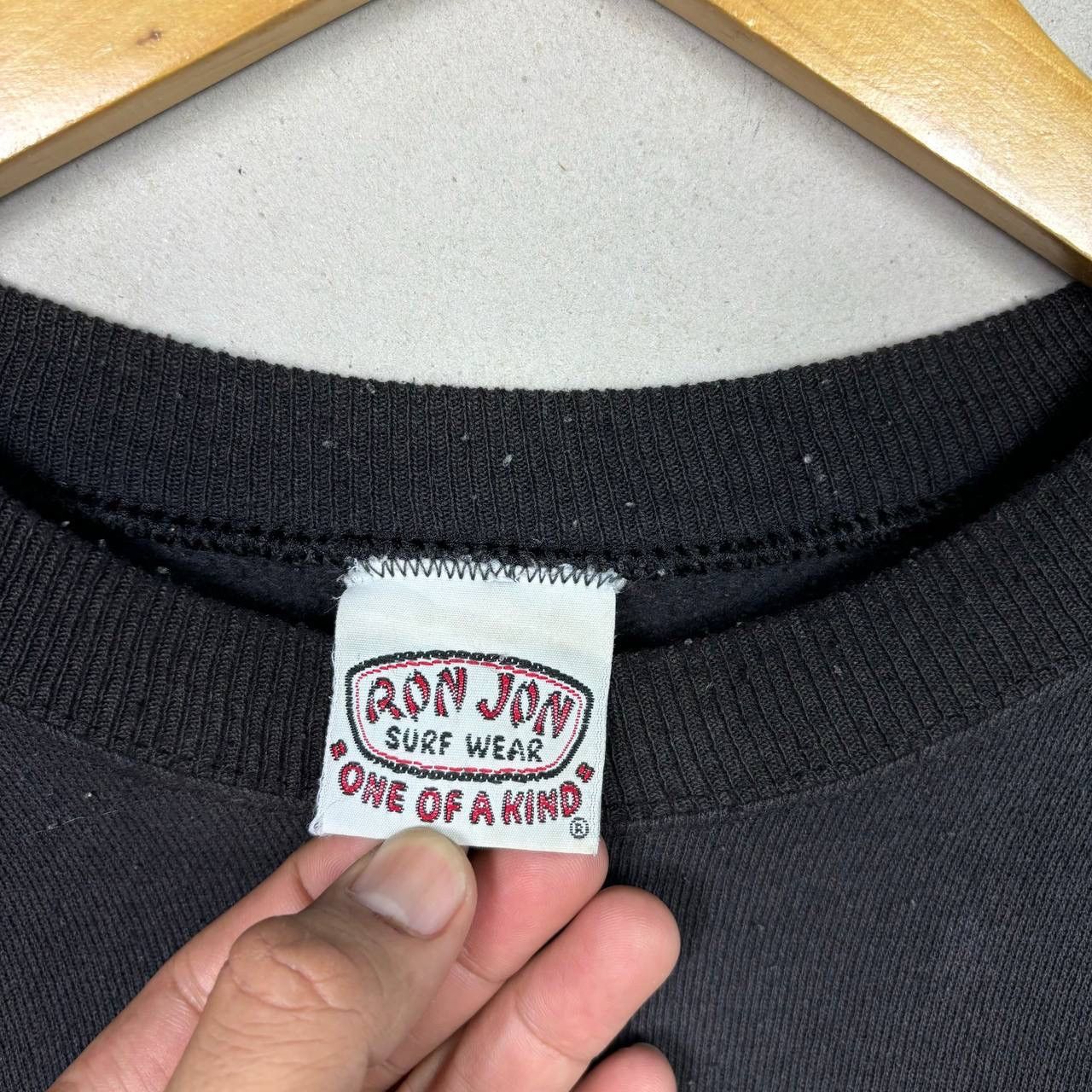 Ron Jon Surf Shop Sun Faded 1992 Ron Jon Surf Shop Sweatshirt Tropical Black Size US M / EU 48-50 / 2 - 9 Thumbnail