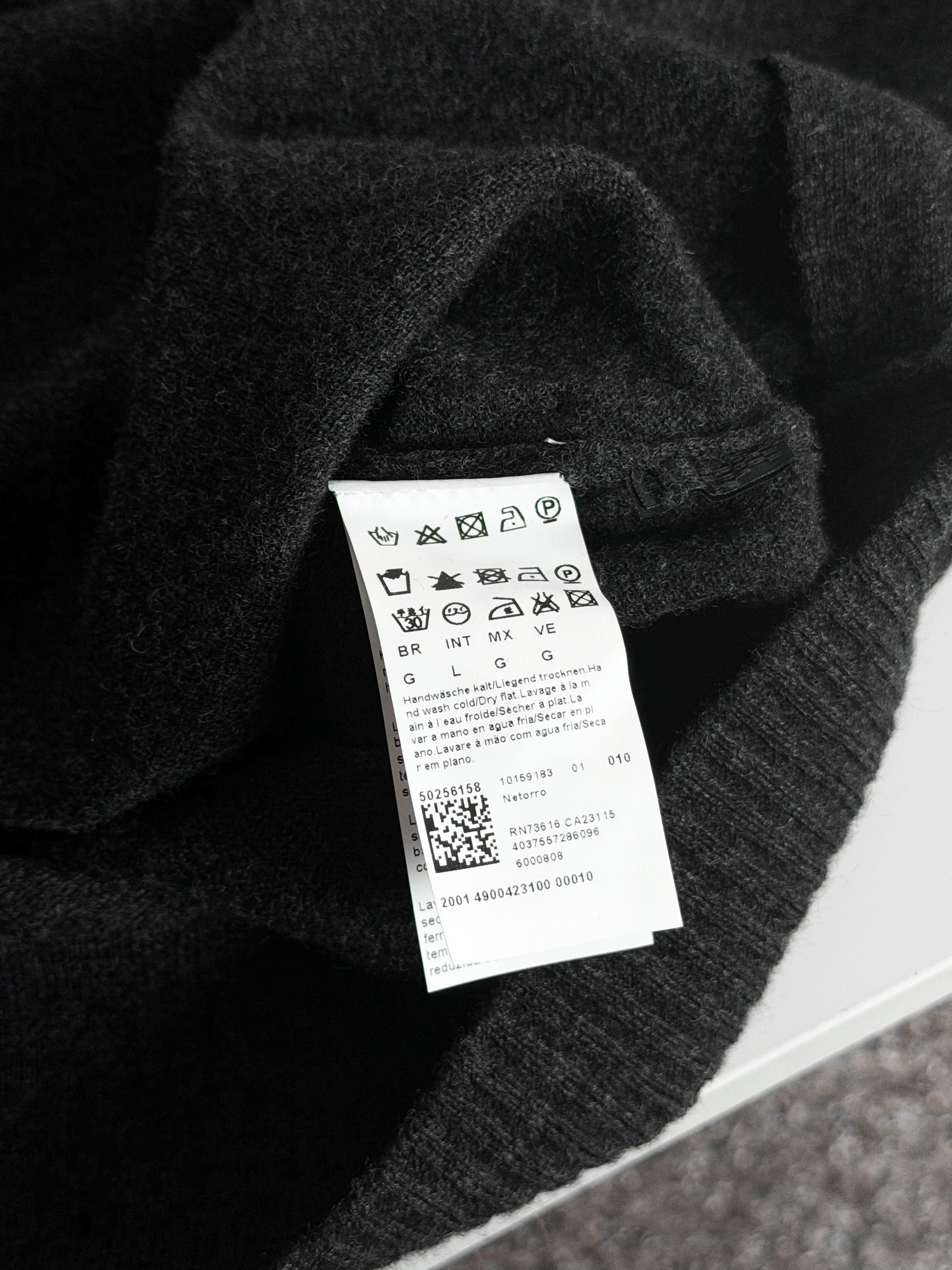 Hugo Boss HUGO BOSS Men’s Wool Vest Size US L / EU 52-54 / 3 - 5 Thumbnail