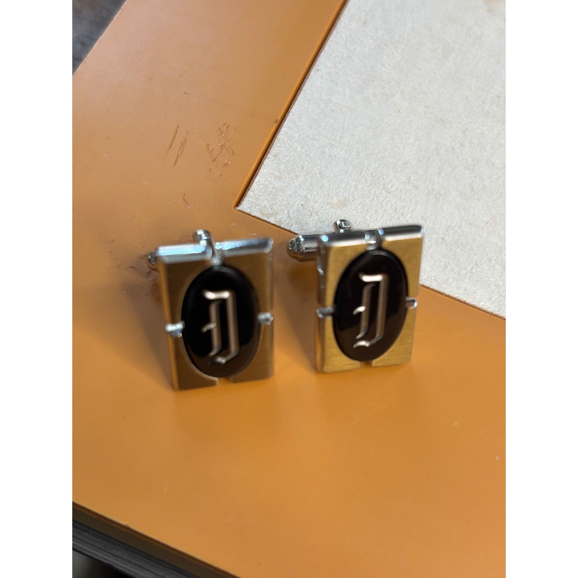 Other Gold & Black Rectangular Cufflinks With "D" Oval Design Meta Size ONE SIZE - 2 Thumbnail