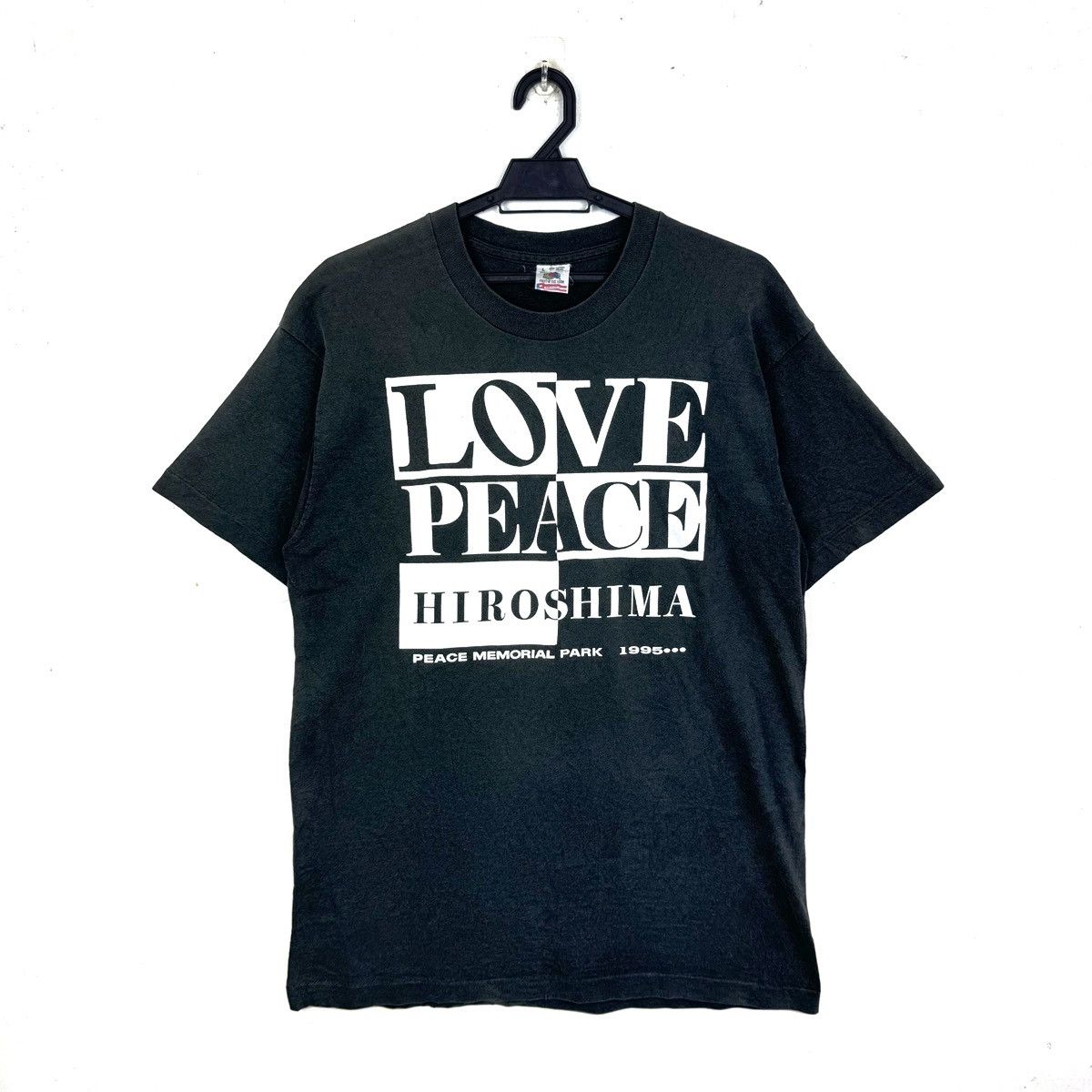 Band Tees × Fruit Of The Loom × Vintage Vintage 90s Love Peace Hiroshima Yoko Ono Tshirt Size US L / EU 52-54 / 3 - 1 Thumbnail