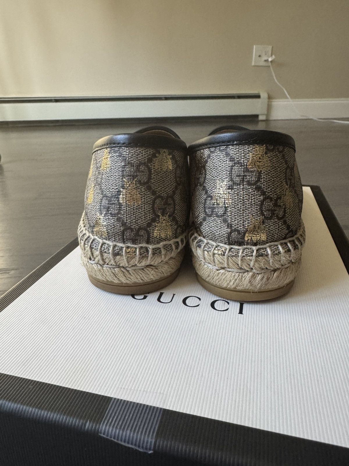Gucci Gucci GG Supreme Bee Espadrilles Shoes (Size 37) Size US 7 / IT 37 - 3 Thumbnail