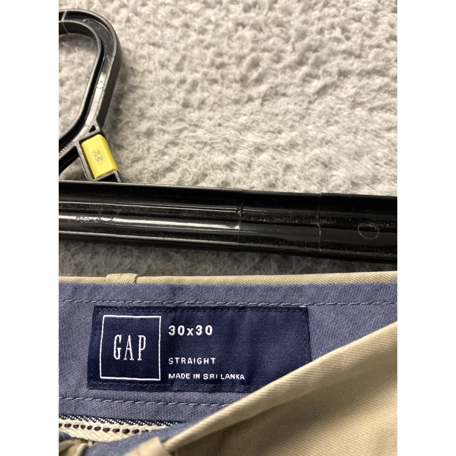 Gap GAP Men's Khaki Chino Pants Trousers 30x30 Slim Flat Front Cotton Blend Spandex Pocket Logo Button Zip Khaki" Size US 30 / EU 46 - 3 Thumbnail