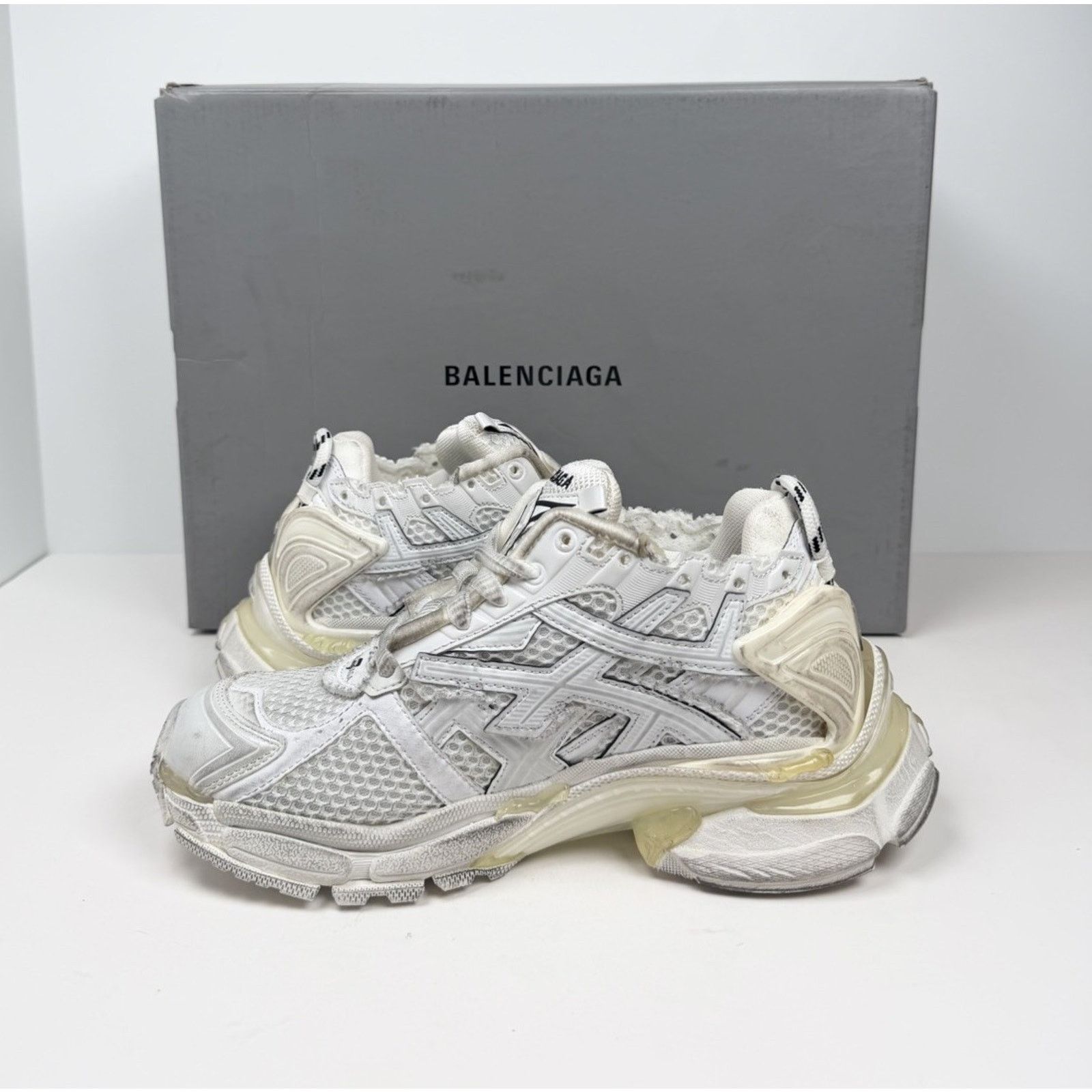 Balenciaga Size 34EU/4W - Balenciaga Runner Distressed NEW Size US 4 / IT 34 - 7 Thumbnail