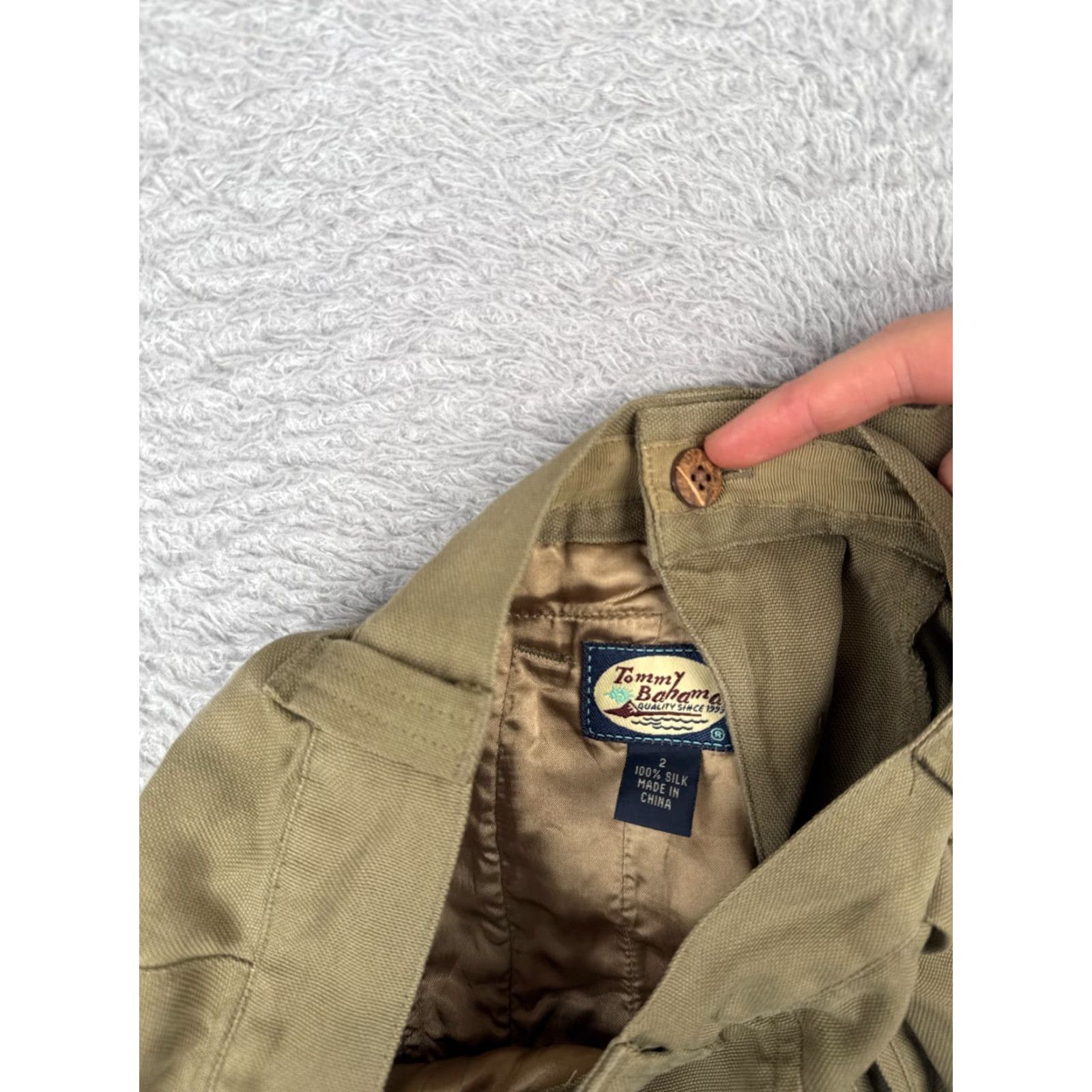Tommy Bahama VINTAGE Tommy Bahama Shorts Women Bermuda 2 Green Silk Cotton Blend High Rise Casual Travel 24Wx4 Girls Size 26" / US 2 / IT 38 - 7 Thumbnail